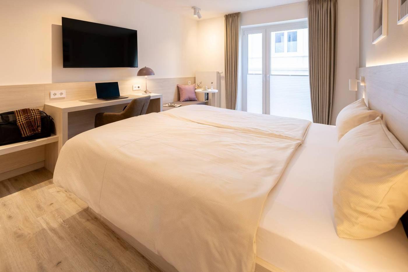 Large Double Room