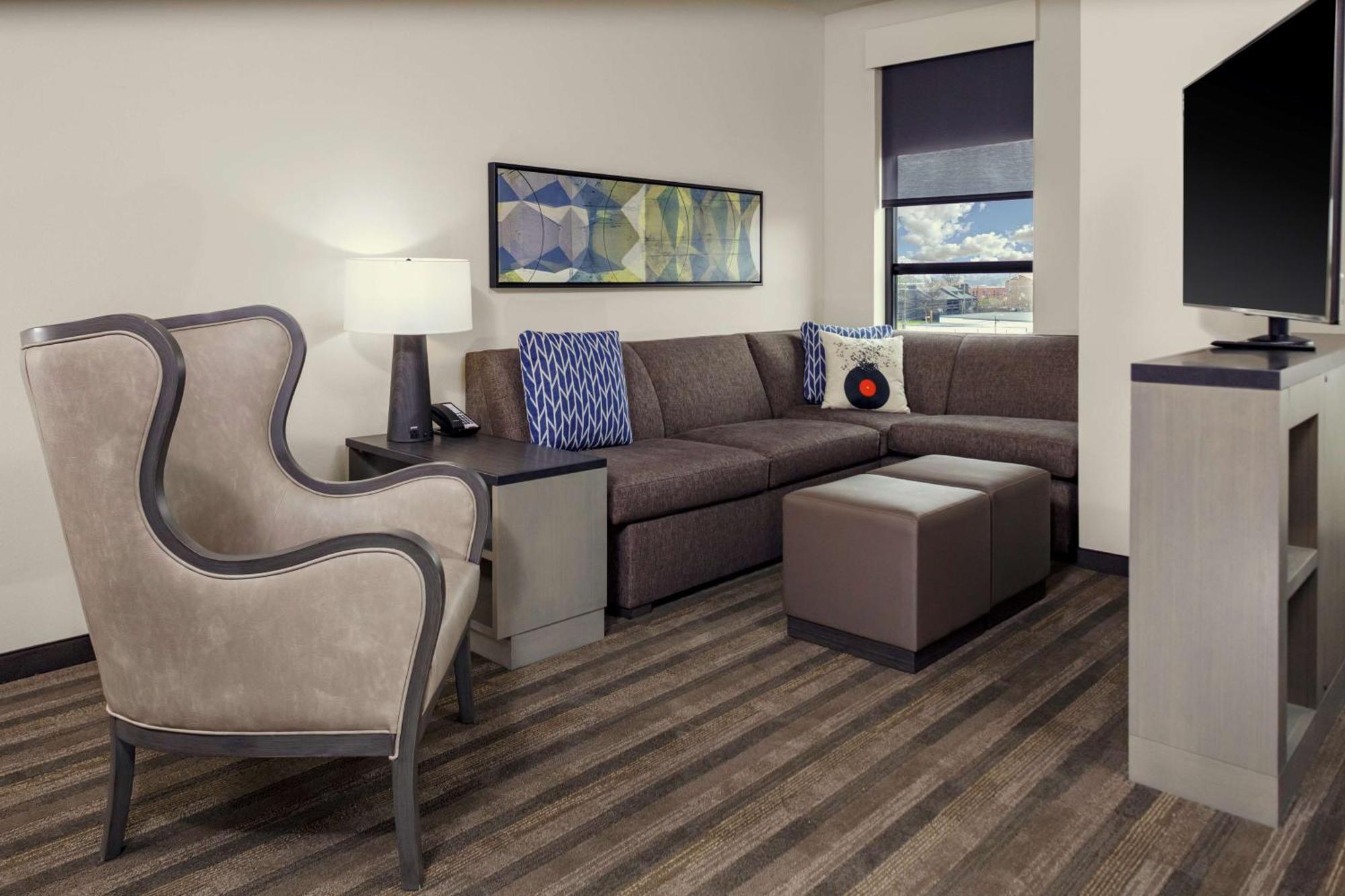 King Studio Suite with Kitchen and Sofa Bed,1502768815:JPEG