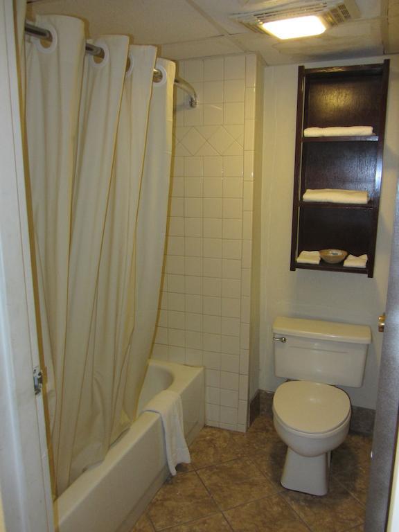 King Room - Non-Smoking