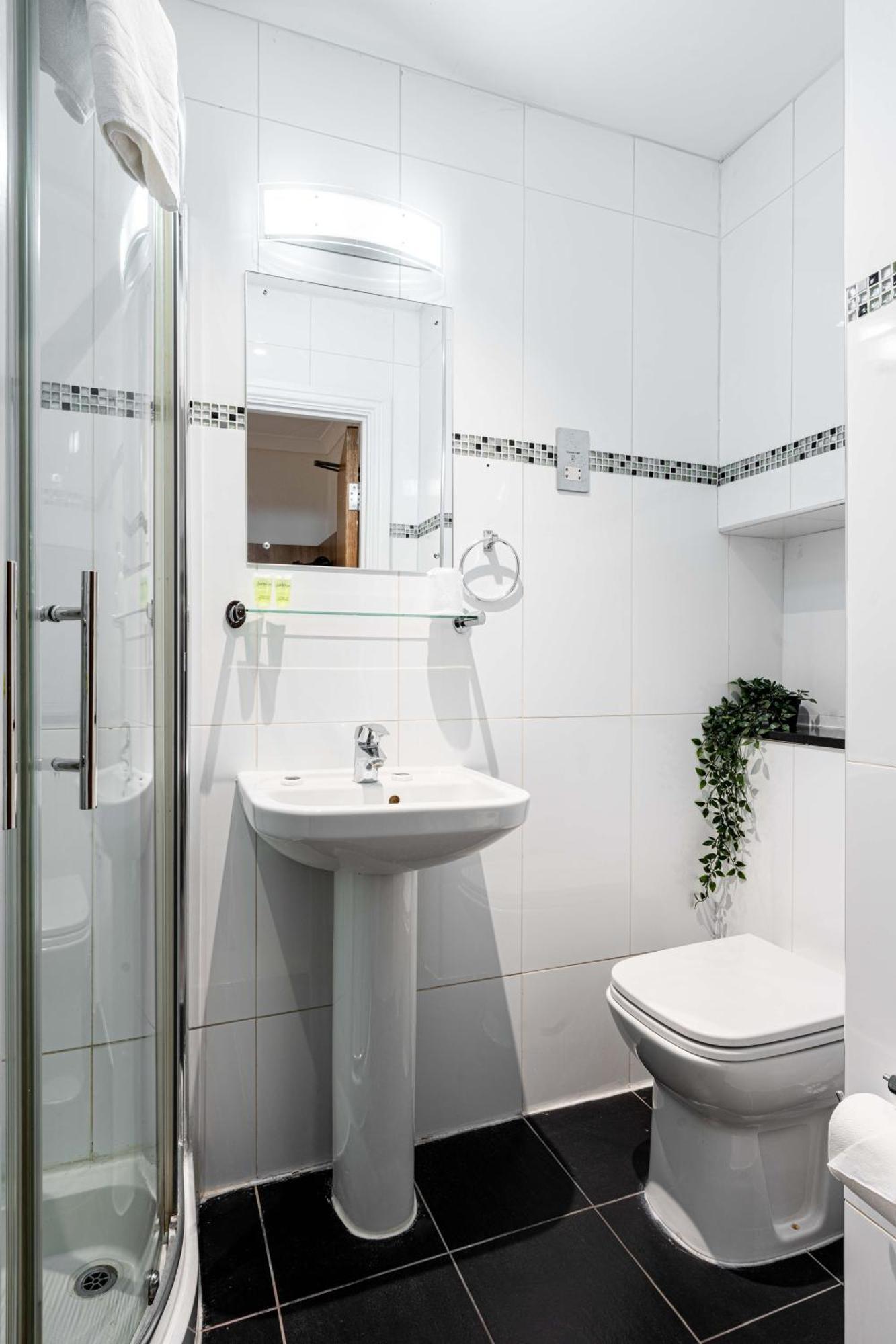 Single Room with Private Bathroom