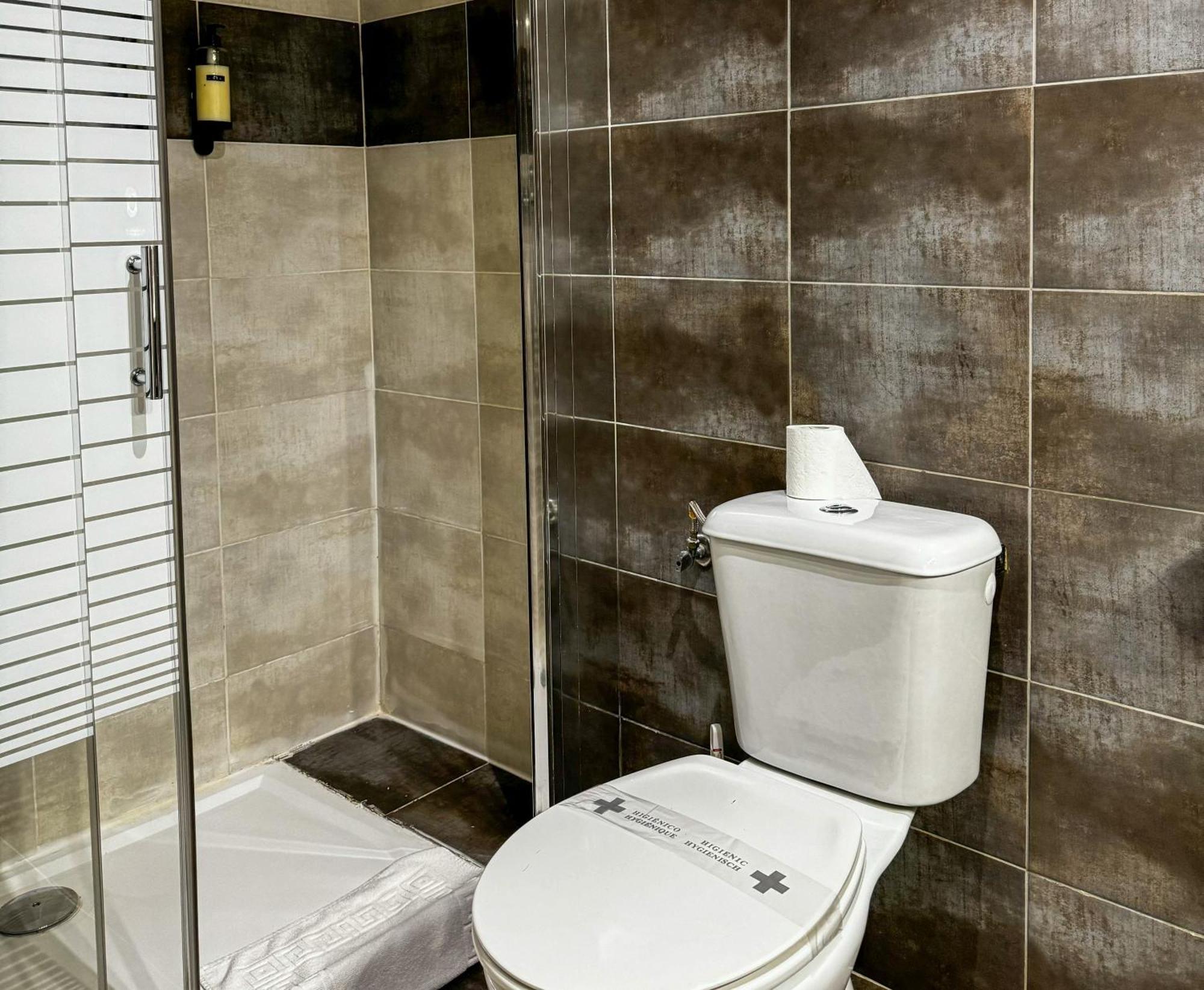 Large Double Room