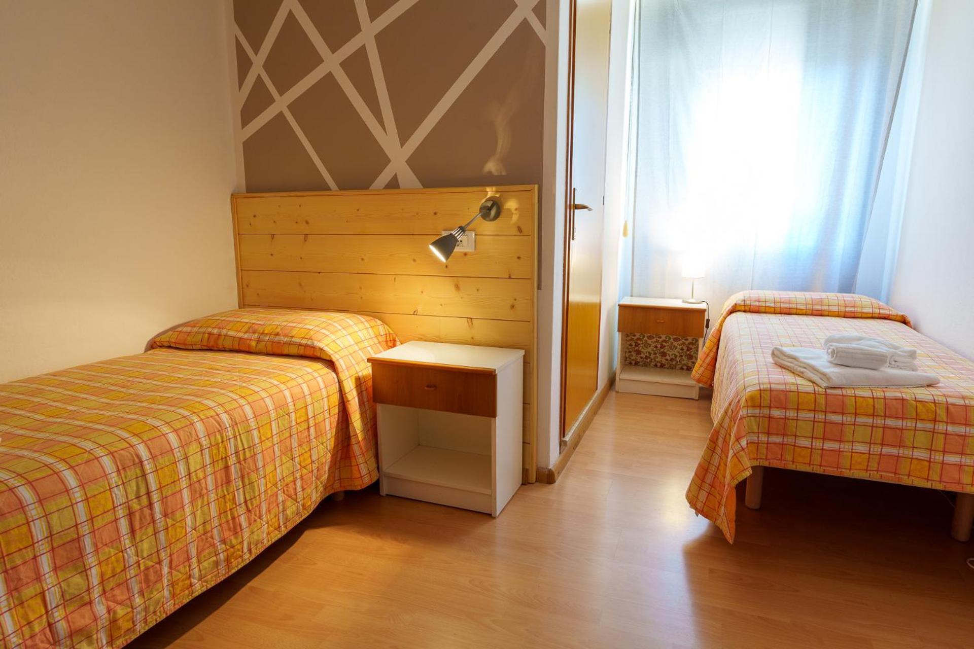 Economy Double or Twin Room,1524578527:JPEG