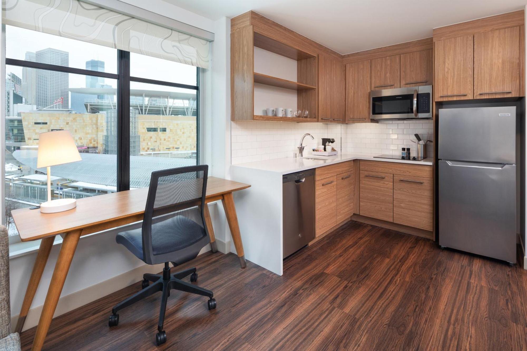 1 Bedroom Suite, 1 King, Sofa bed