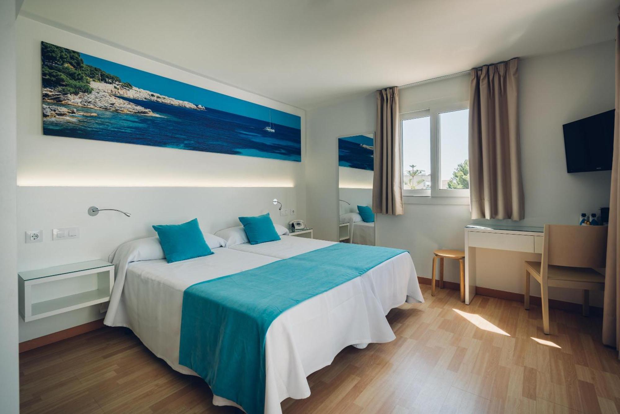 Superior Double Room Pool View