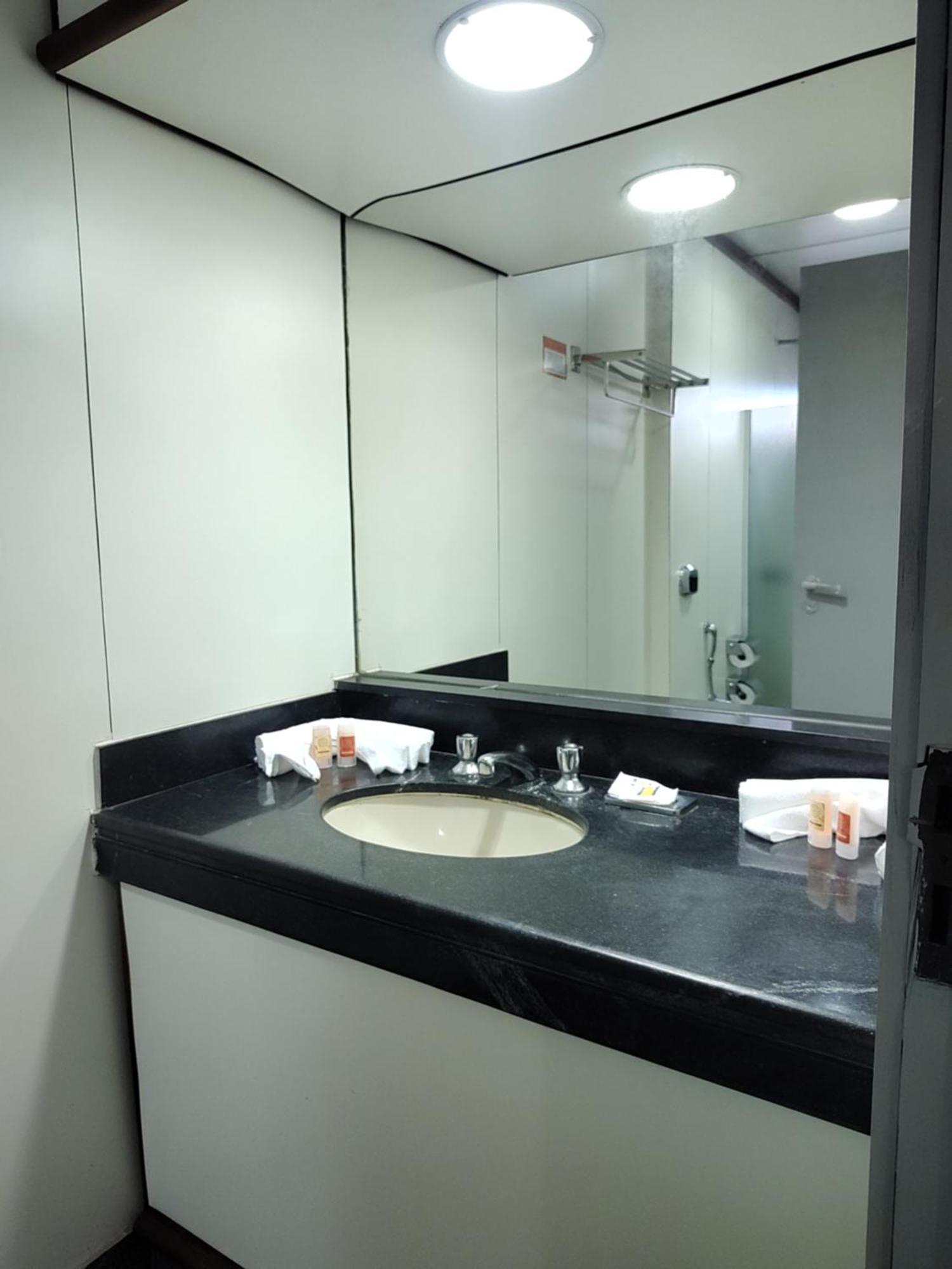 Quarto Duplo