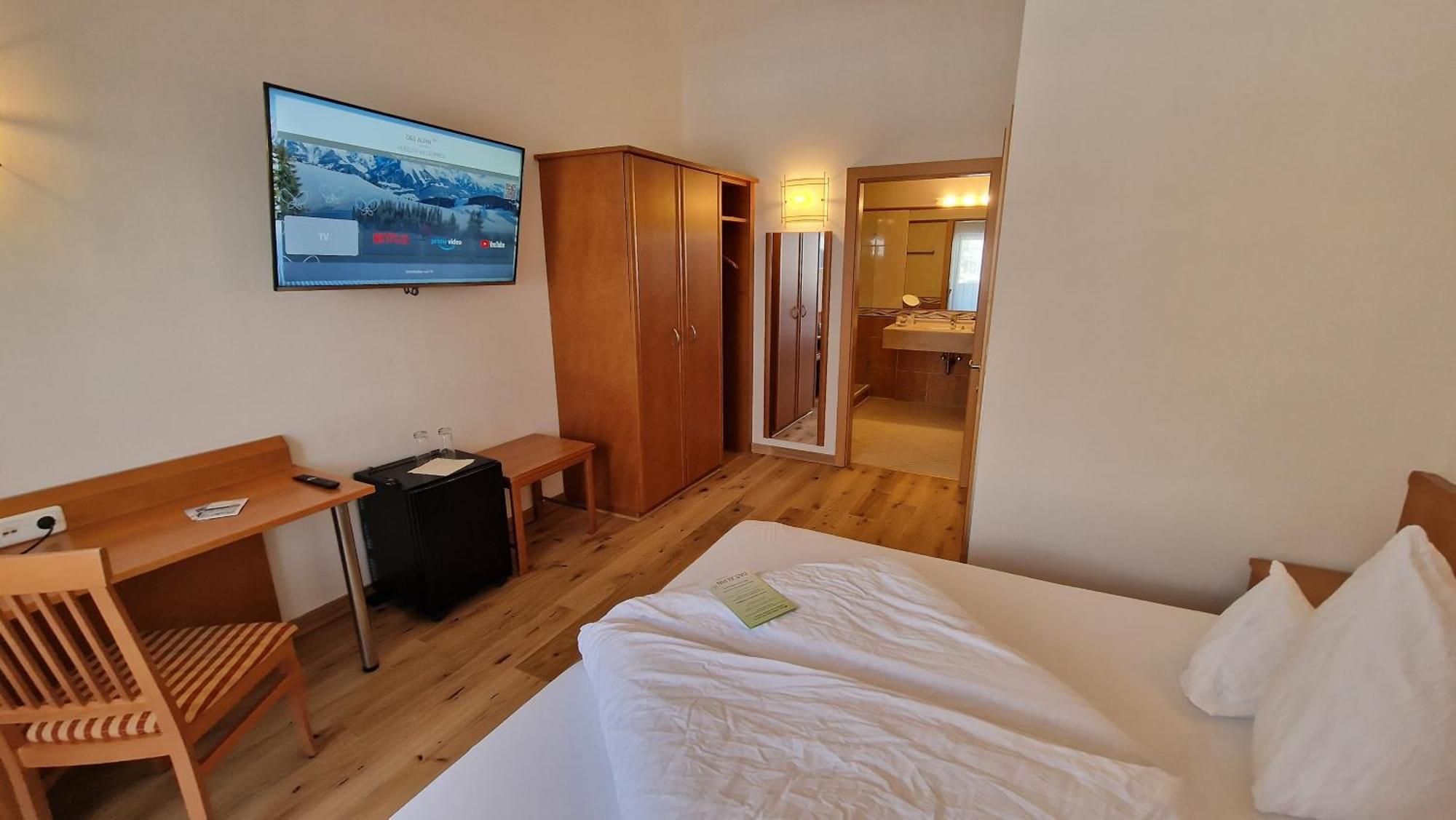 Double Room Mountain View