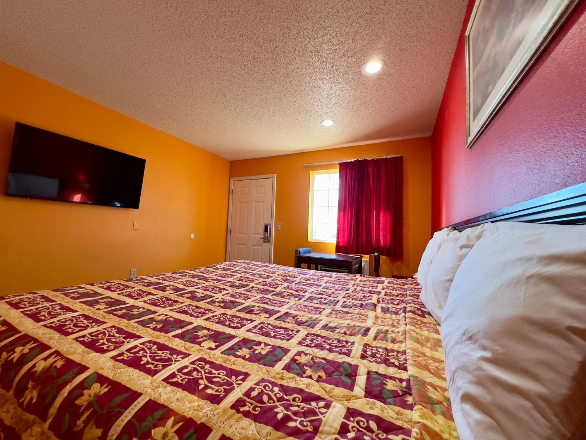 King Room,1529581441:JPEG