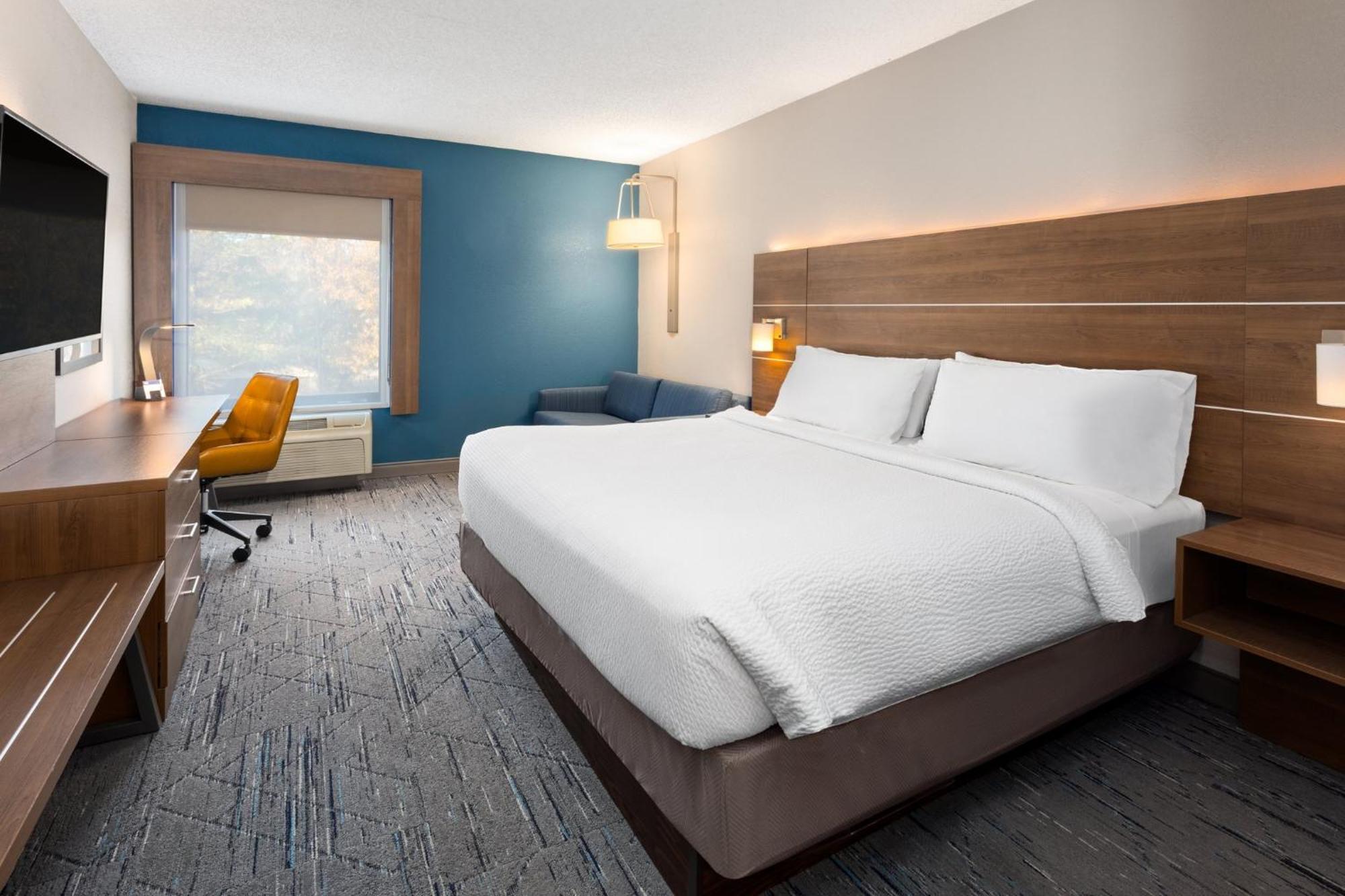 Standard King Room