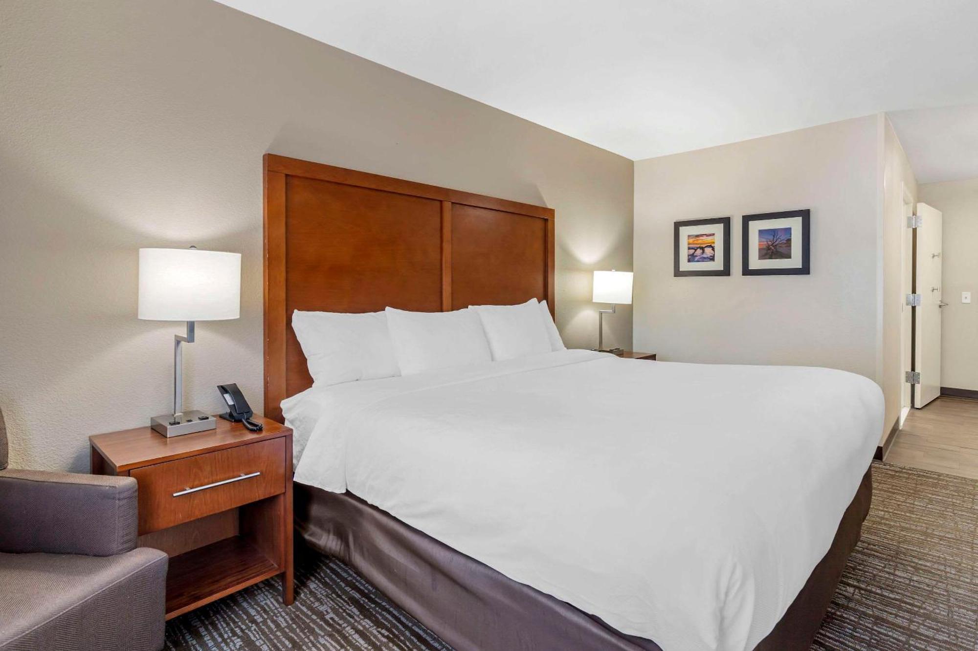 King Room - Accessible/Non Smoking