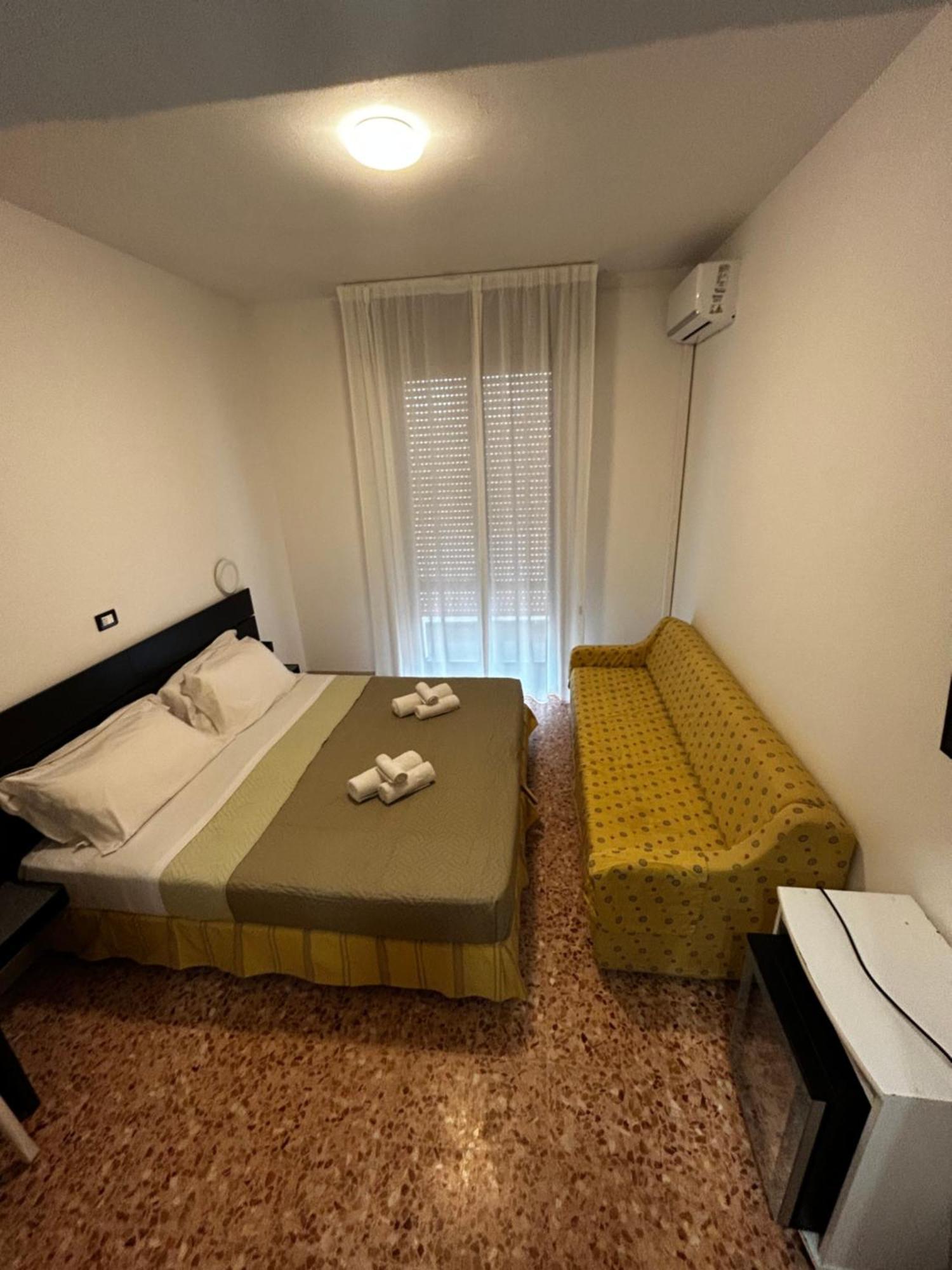 Triple Room,1537585267:JPEG