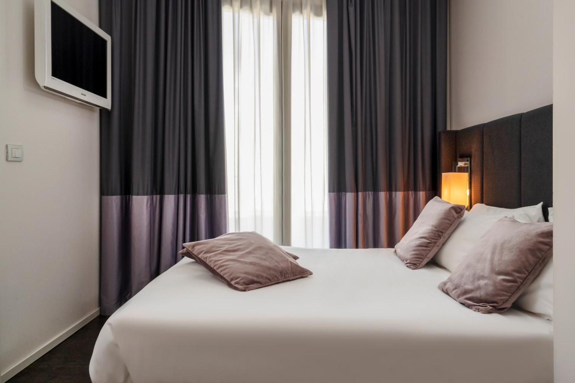 Standard Double or Twin Room,1596866481:JPEG