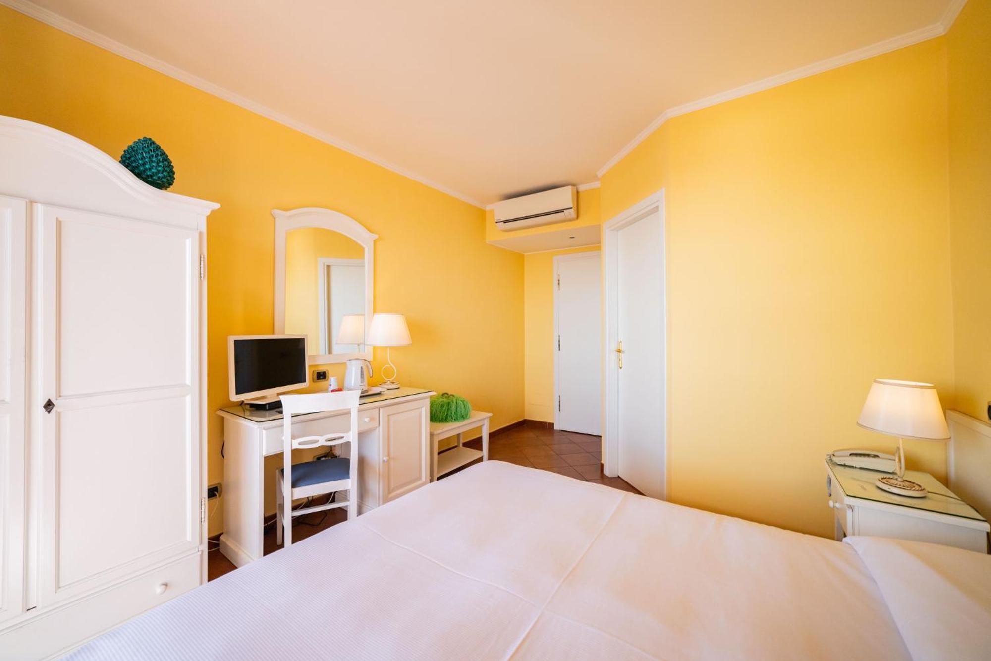Deluxe Double Room Balcony Sea View