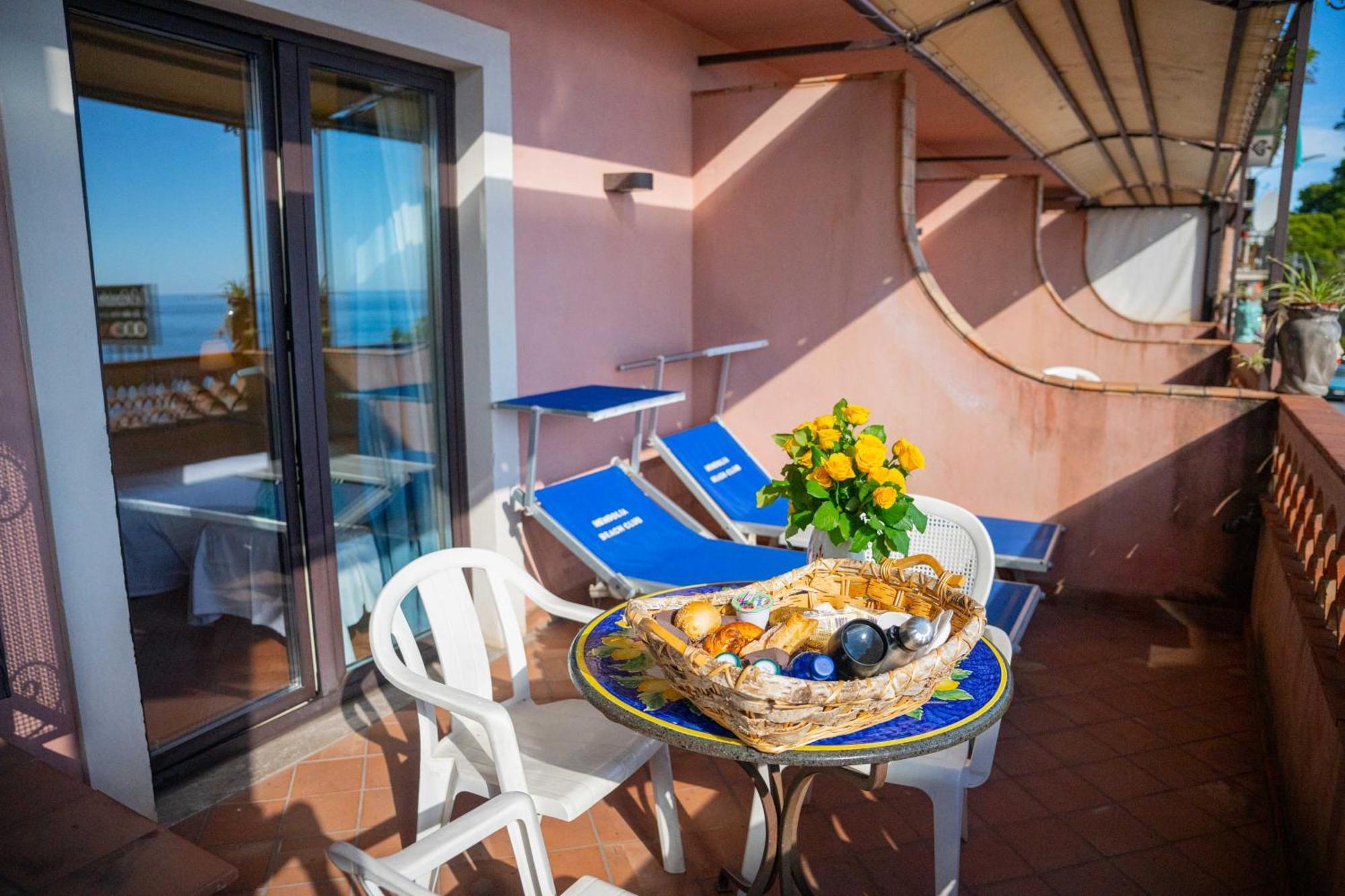 Quadruple Room Sea View