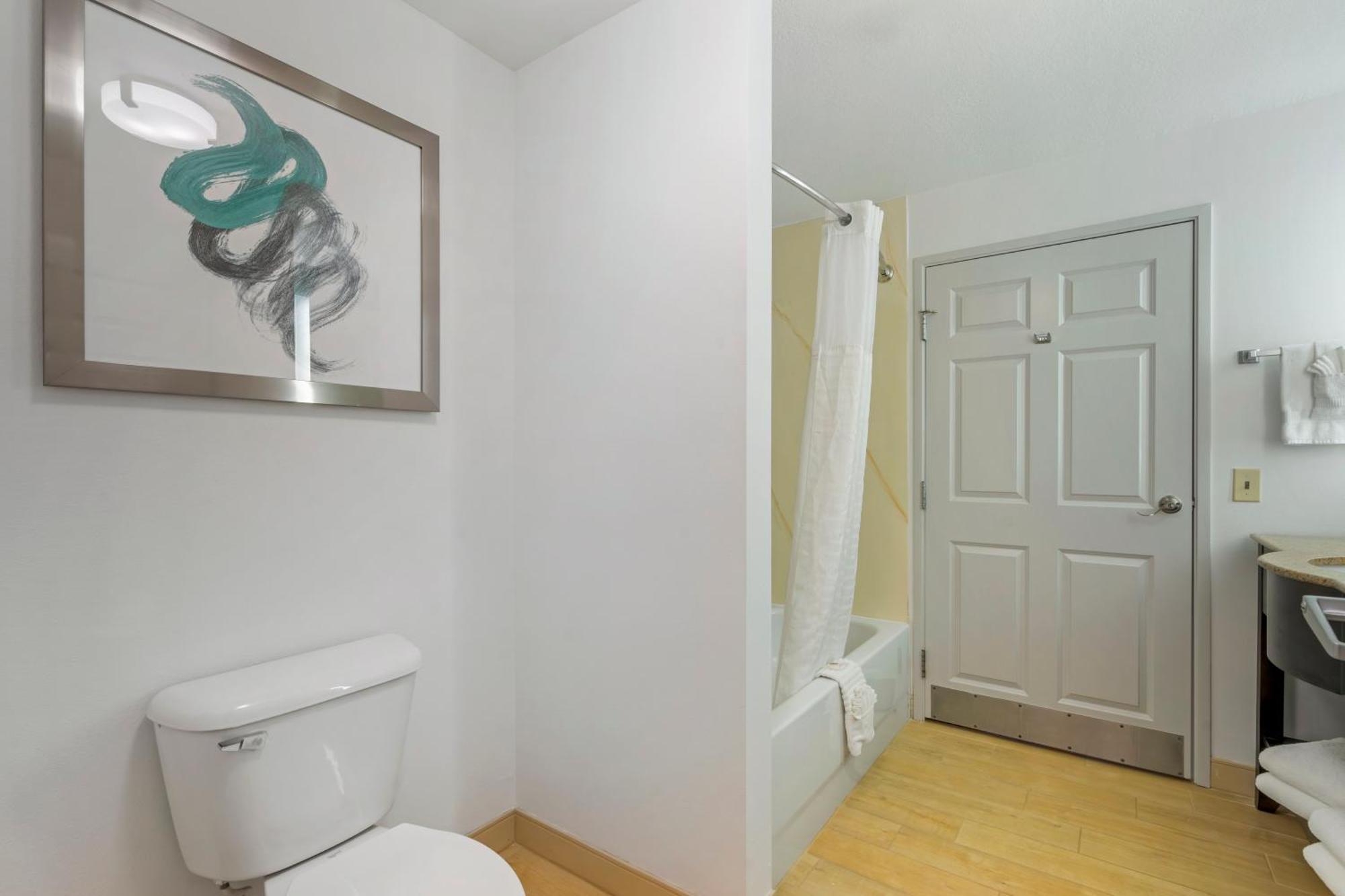 King Room - Accessible/Non-Smoking