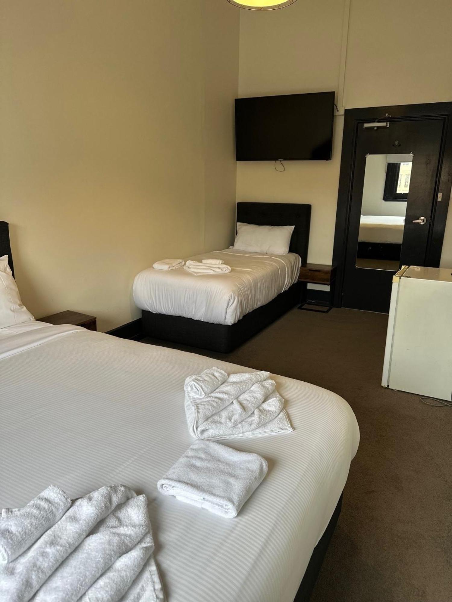 Basic Triple Room