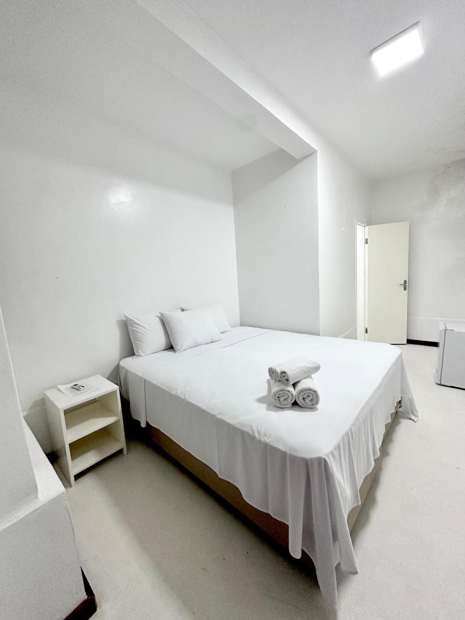 Quarto com Cama de Casal ou 2 de Solteiro