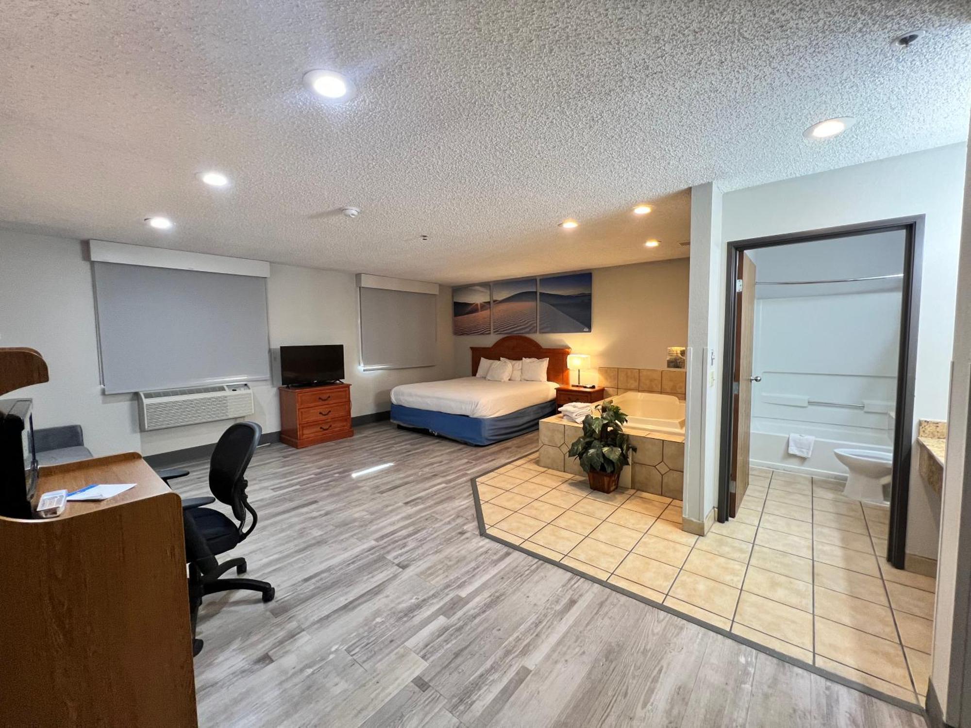 King Studio Suite Non-Smoking
