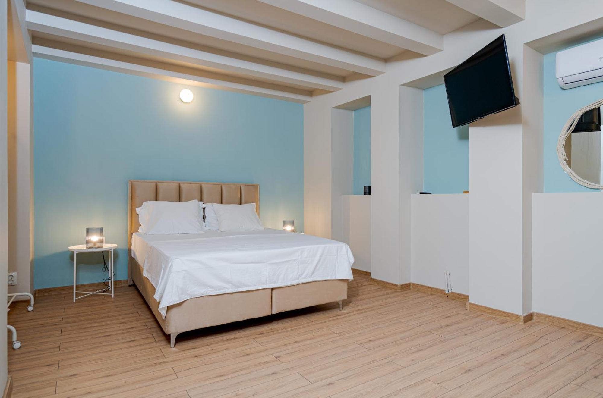 Double Room Bath