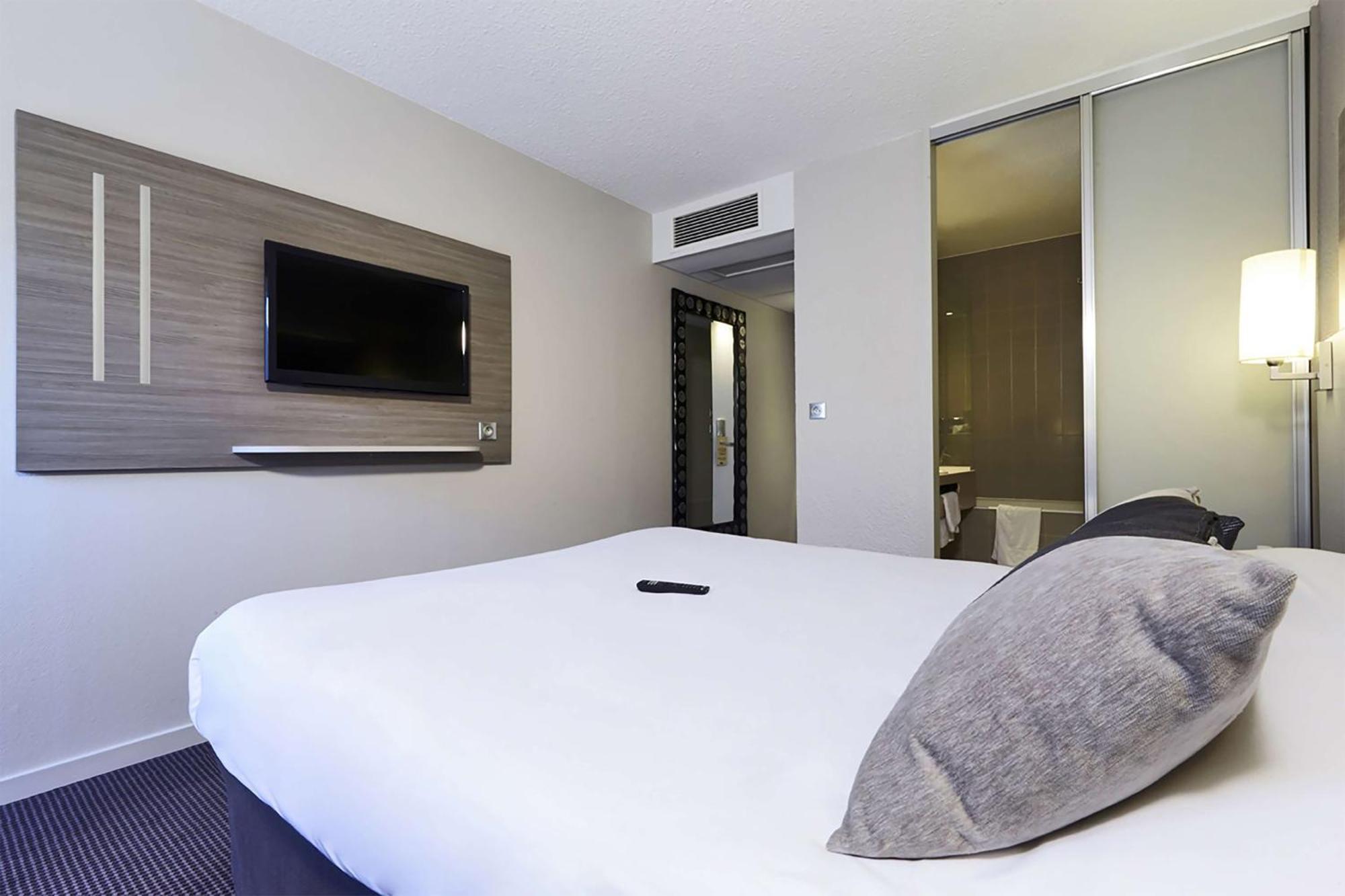 Standard King Room Non-Smoking