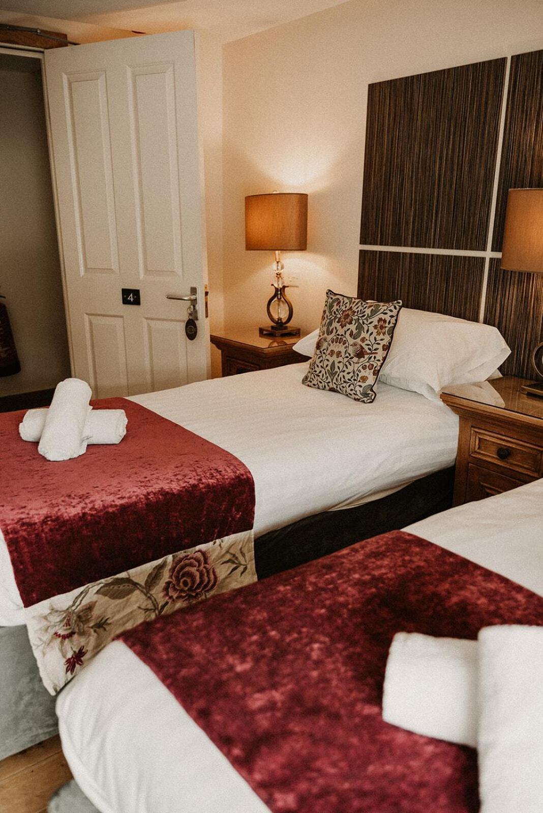 Standard Twin Room