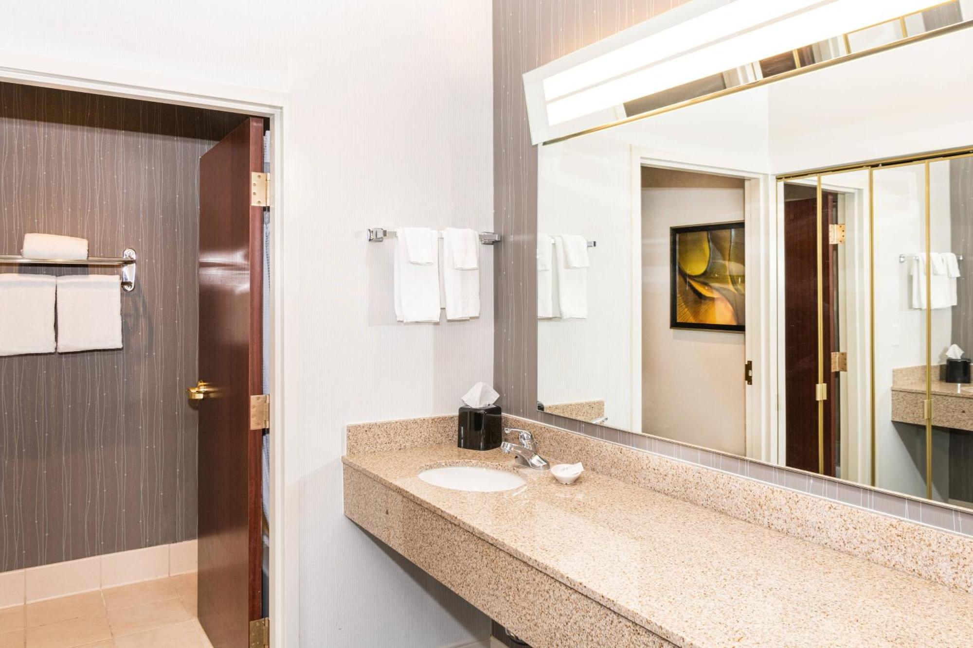 Superior Room with Two Double Beds and Balcony - Non-Smoking