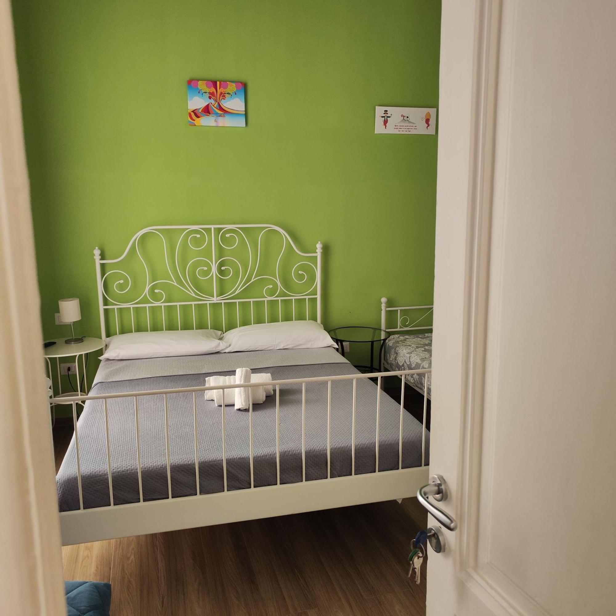 Camera Matrimoniale con Letto Supplementare