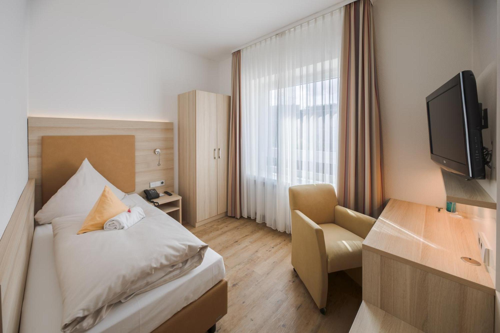 Economy Single Room