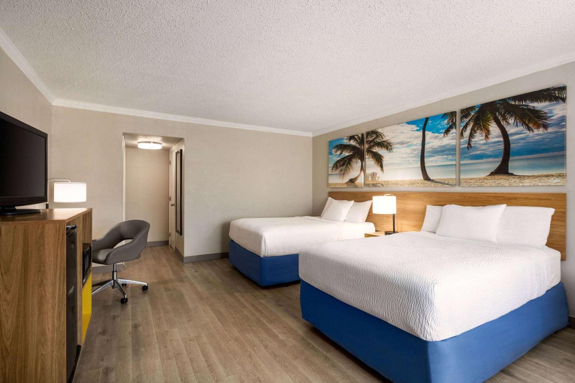 Deluxe Double Room Two Double Beds Non-Smoking