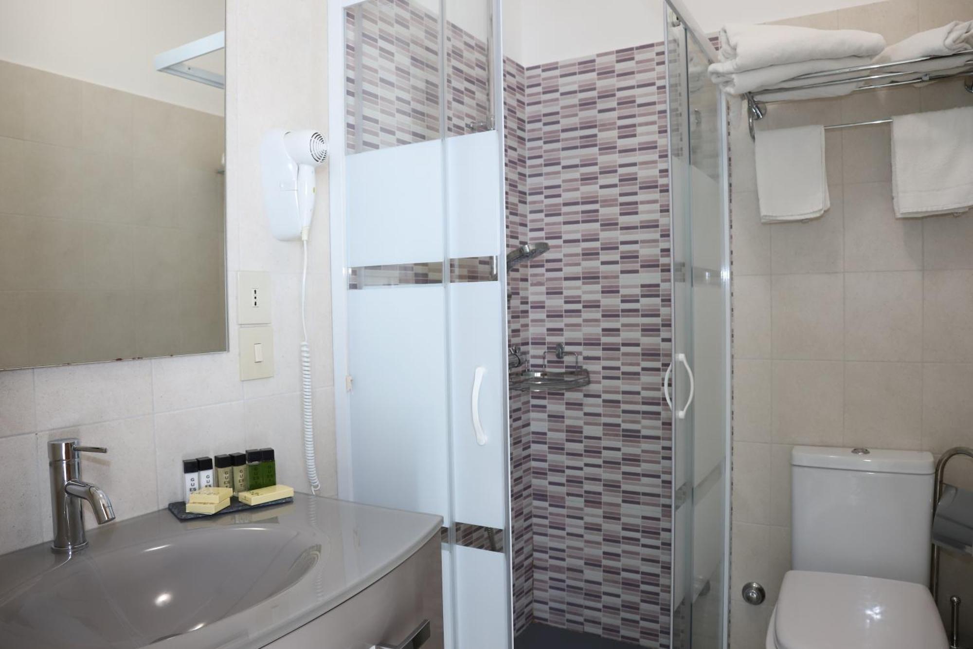 Basic Triple Room
