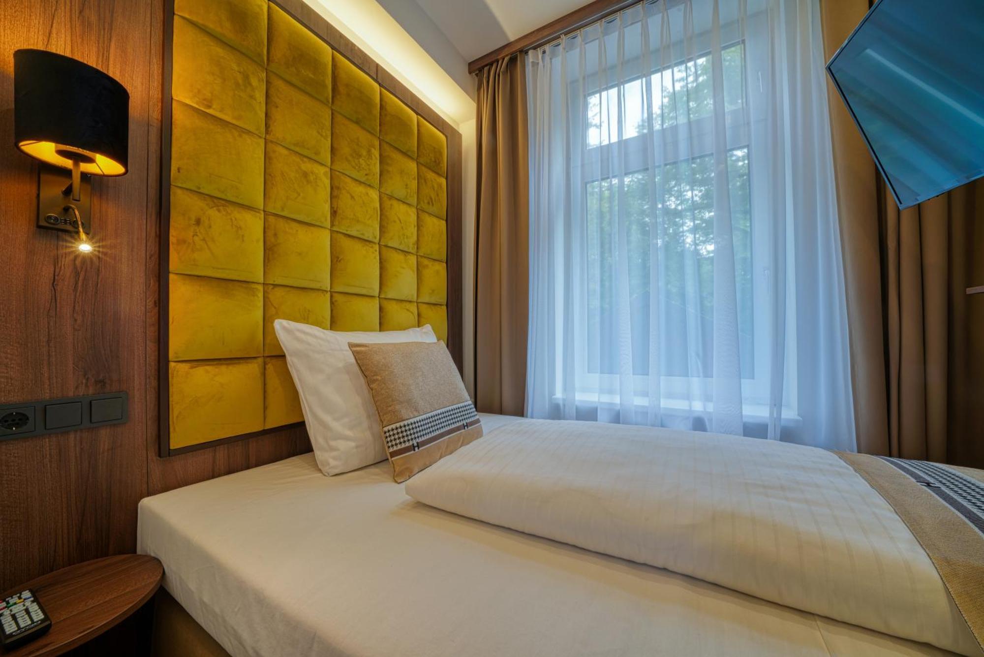 Small Single Room