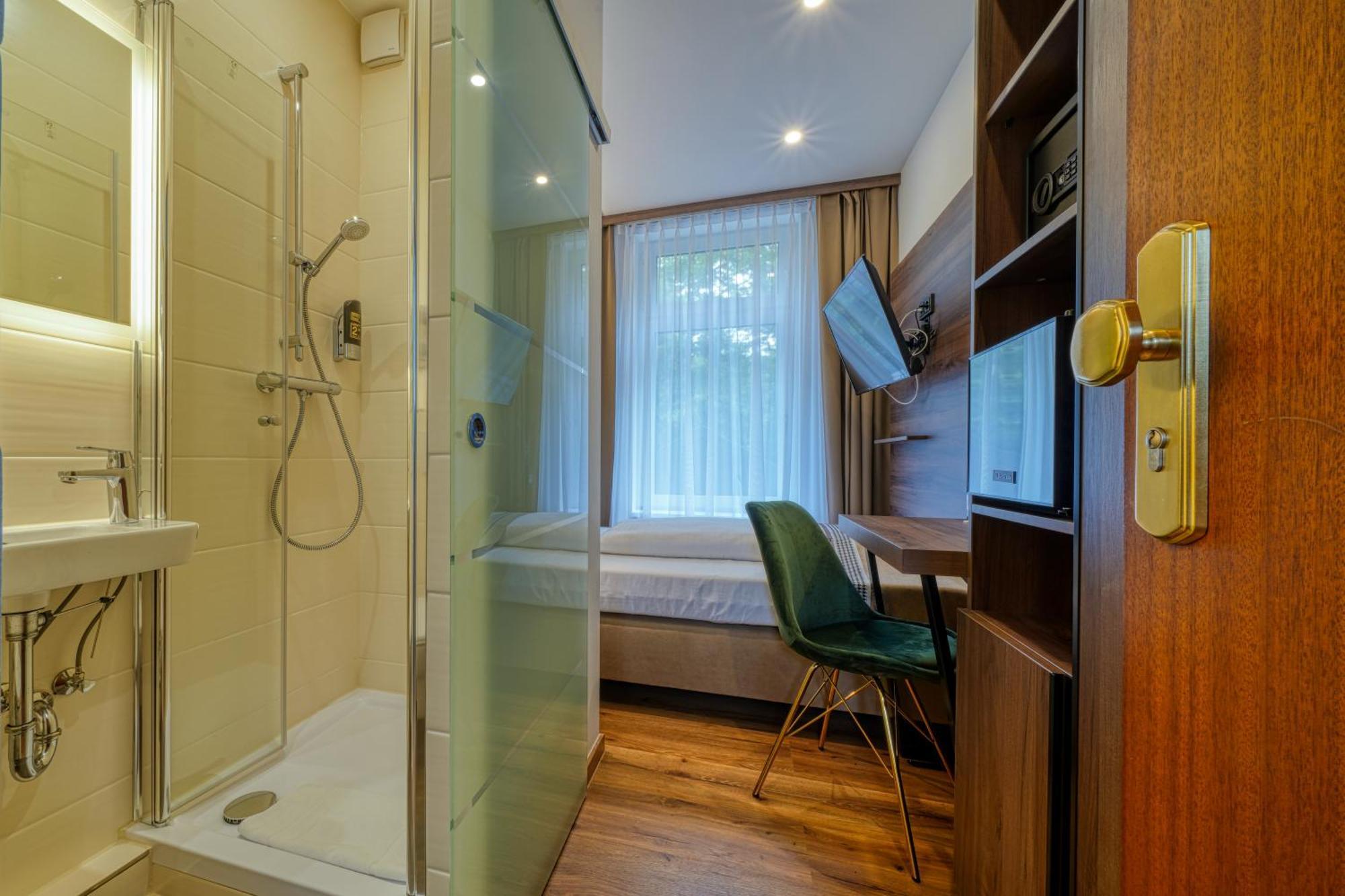 Small Single Room