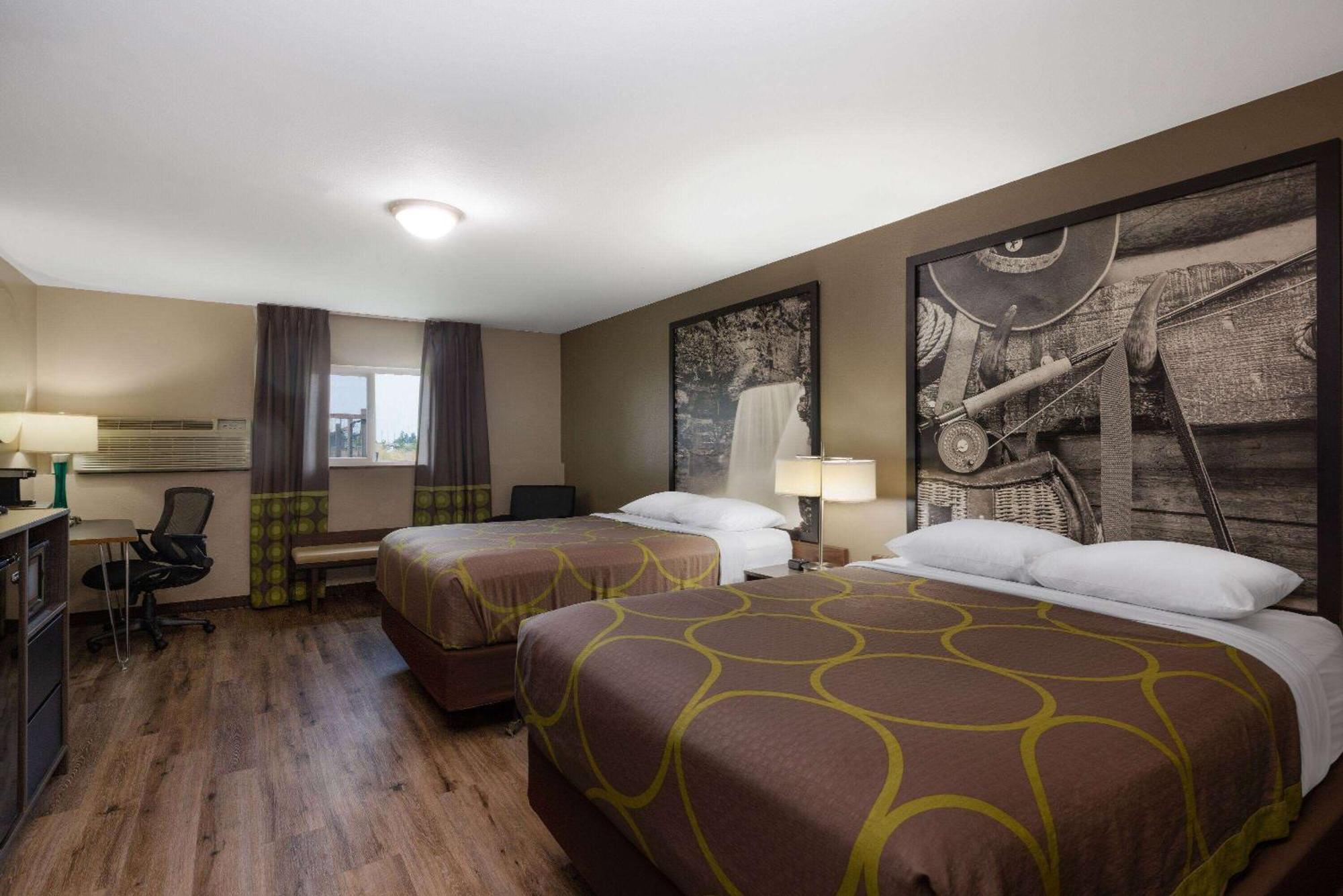 2 Queen Beds Studio Non-Smoking