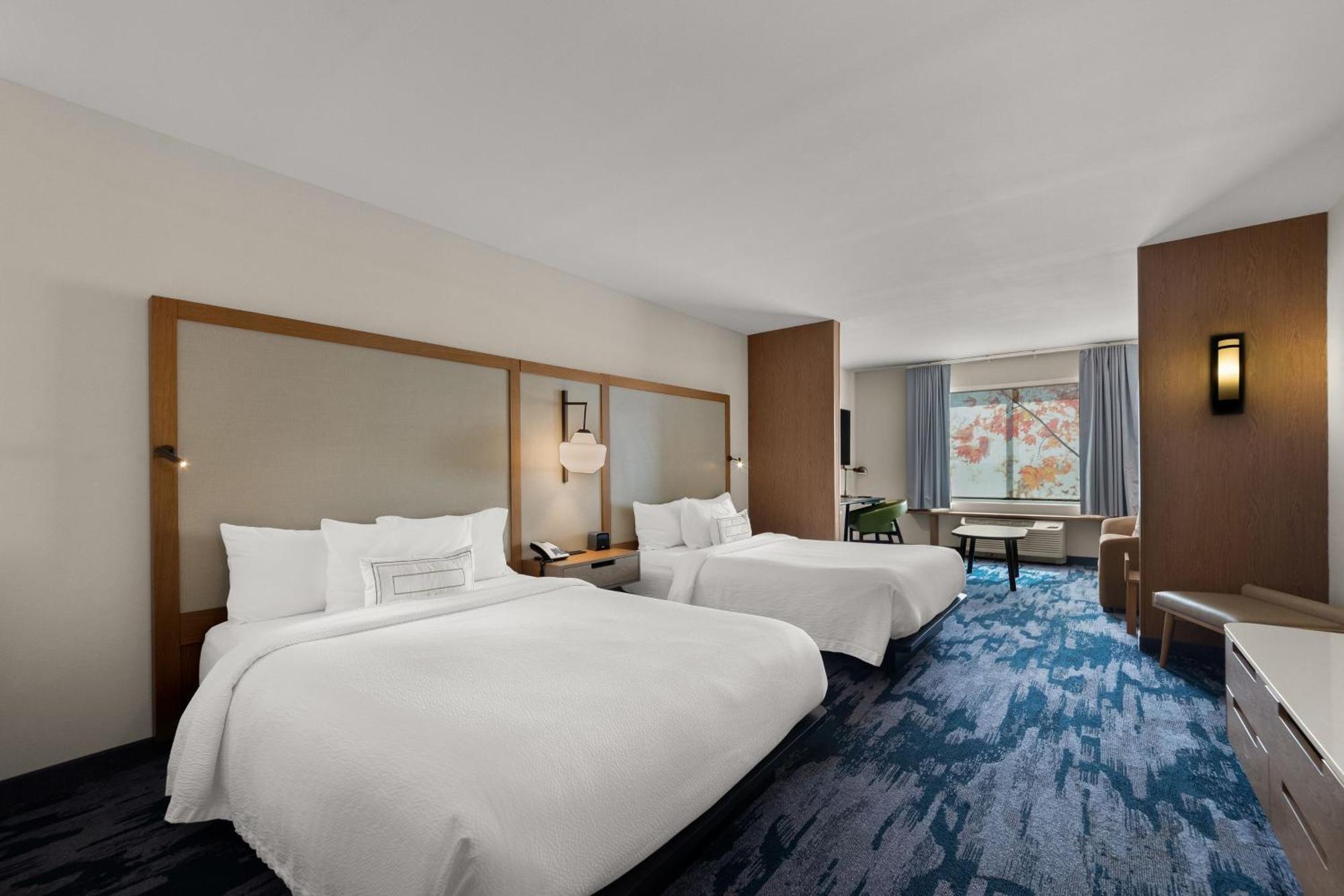 Queen Suite Two Queen Beds Bathtub Sofa Bed Mobility Access or Hearing Accessible,1547152828:JPEG