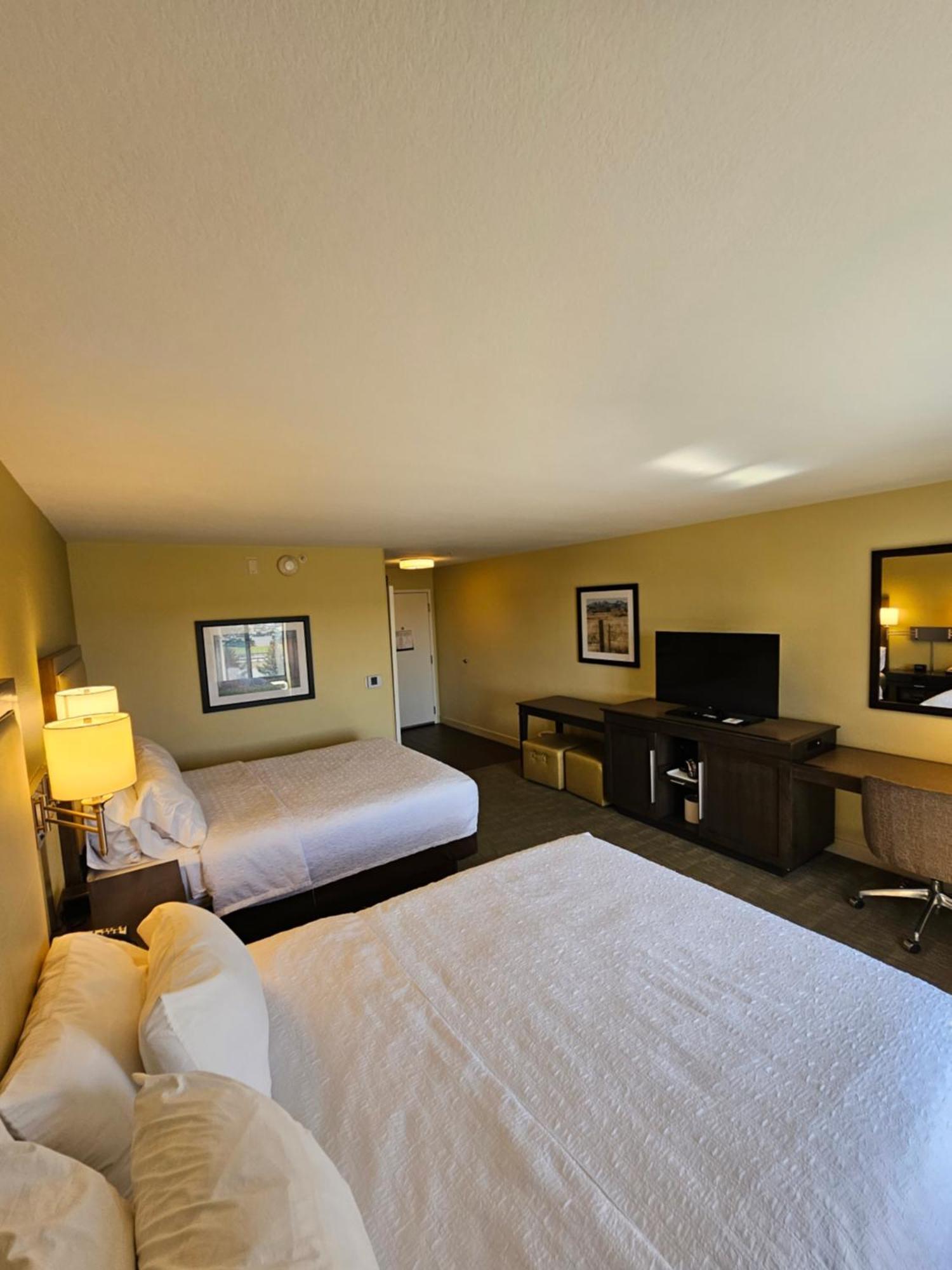 Queen Room Two Queen Beds