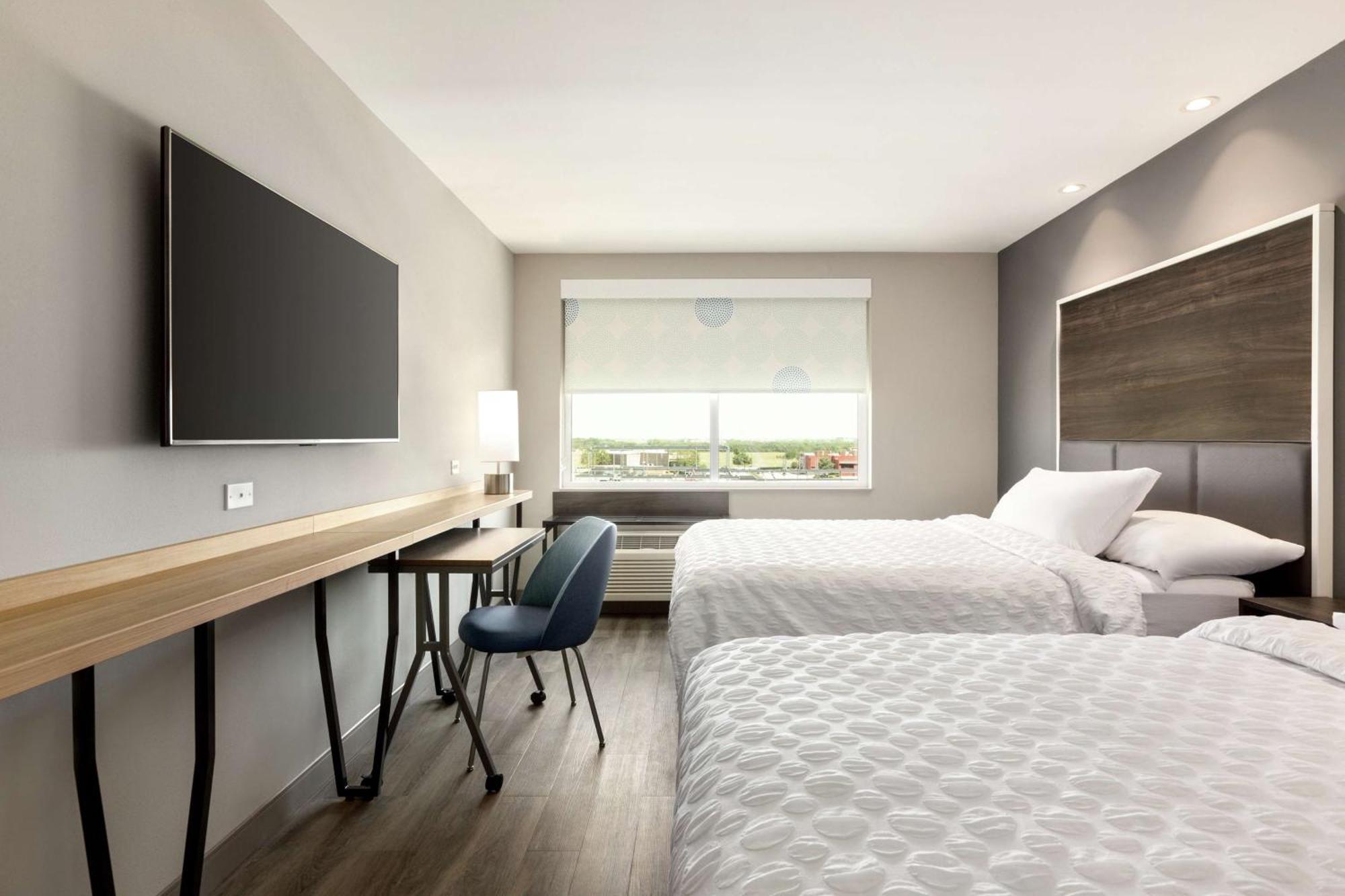 Queen Room Two Queen Beds