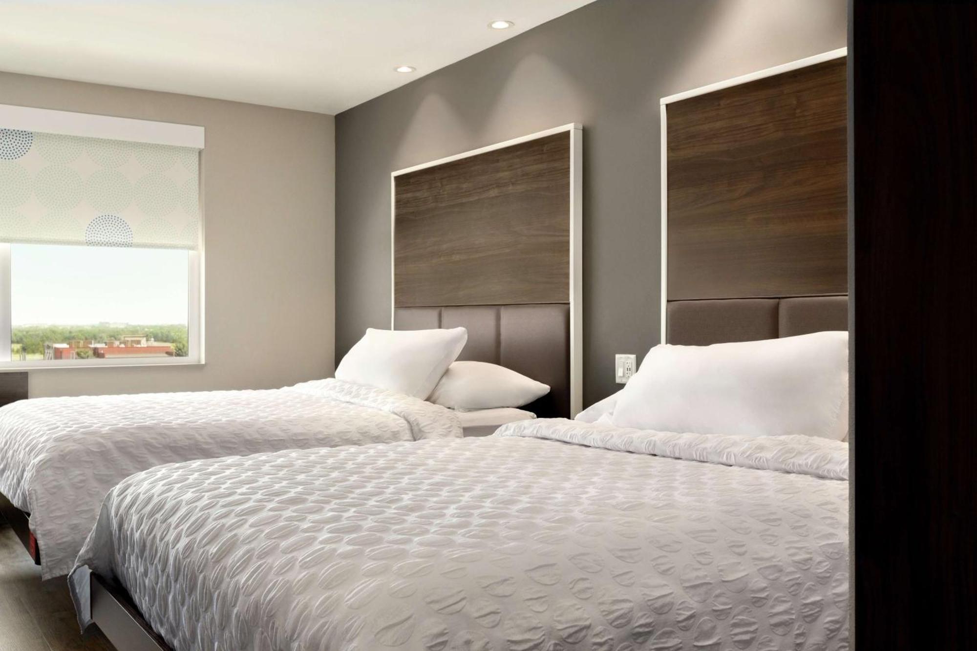 Queen Room Two Queen Beds