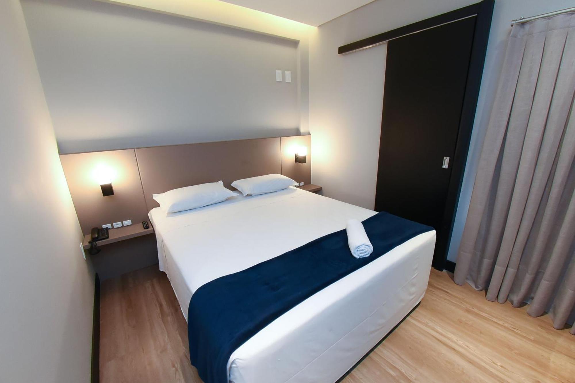 Quarto Duplo