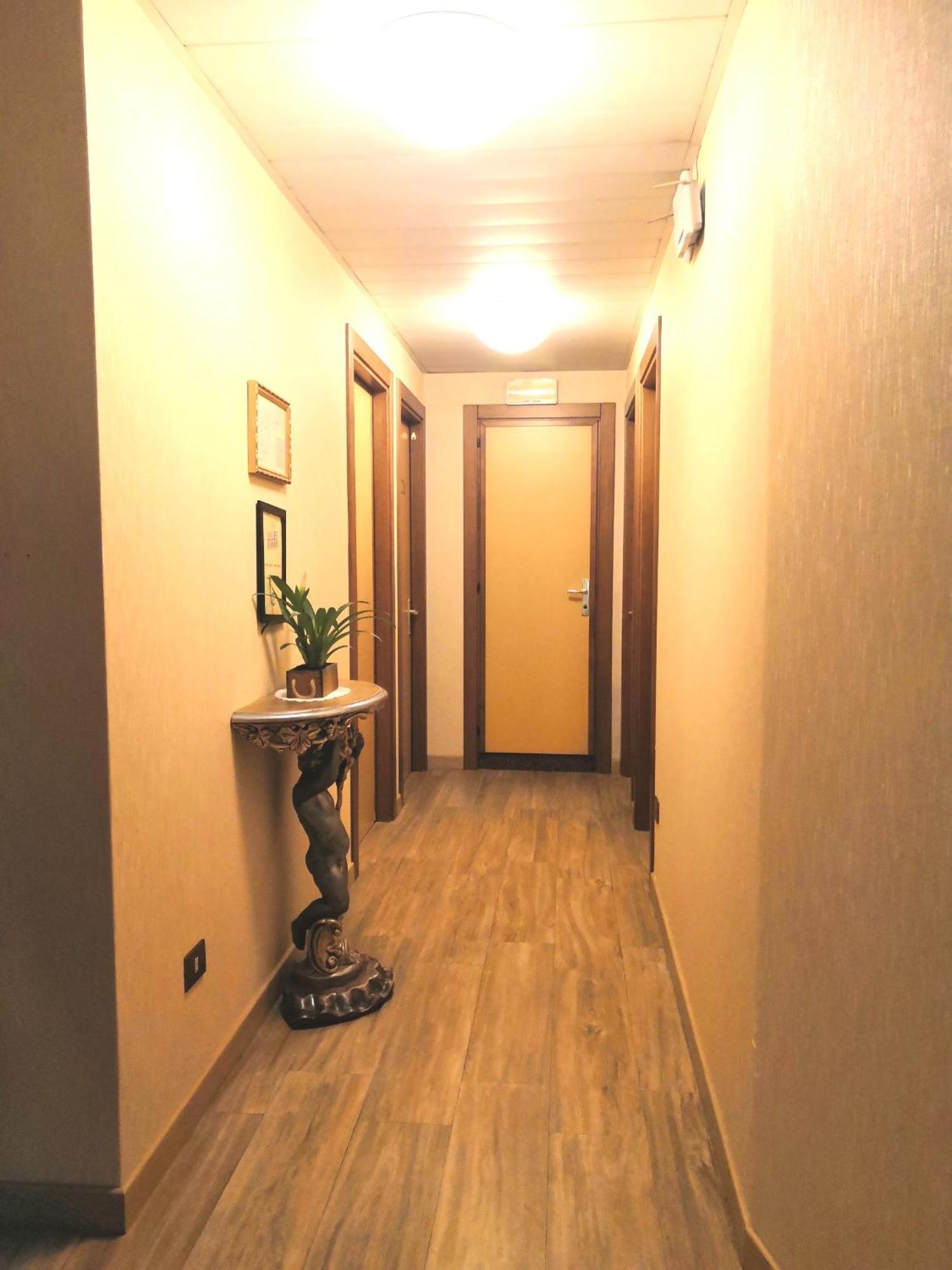 Double or Twin Room,1588040448:JPEG
