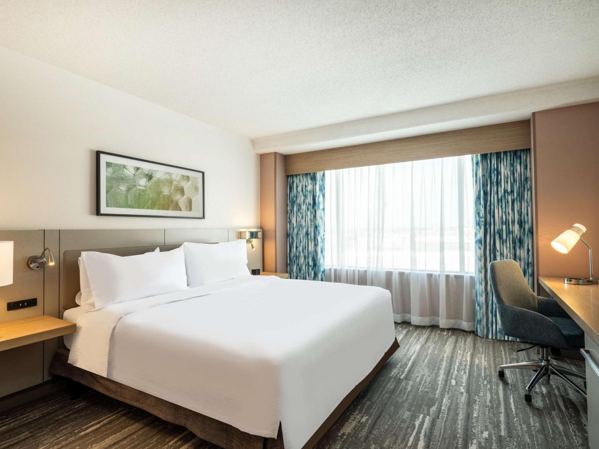 King Room with Tub - Mobility and Hearing Access