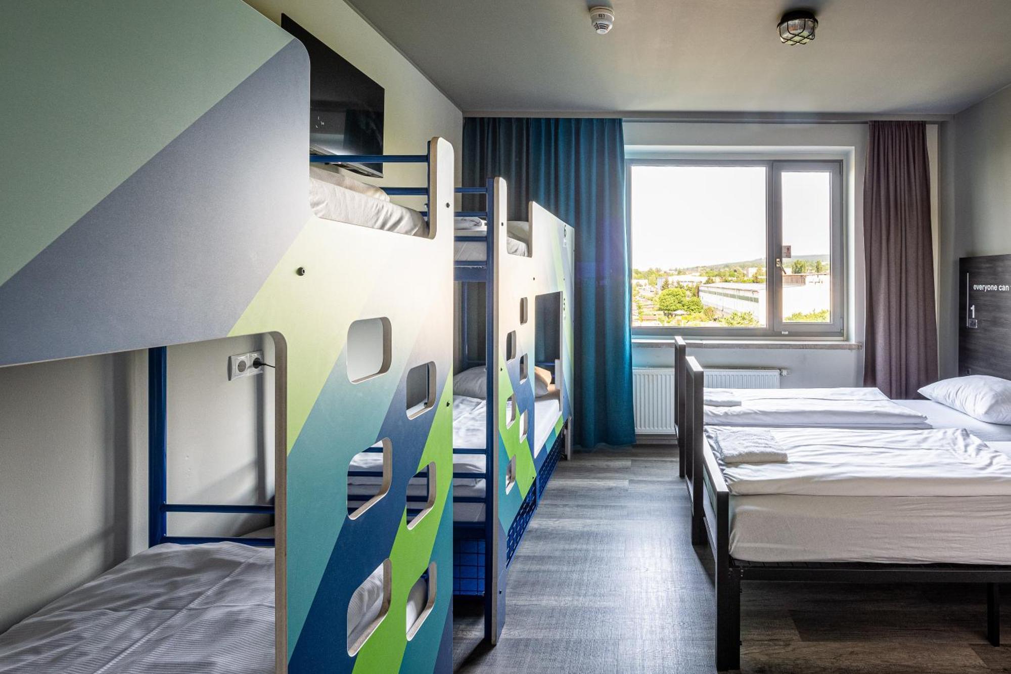 Bed 6-Bed Mixed Dormitory Room