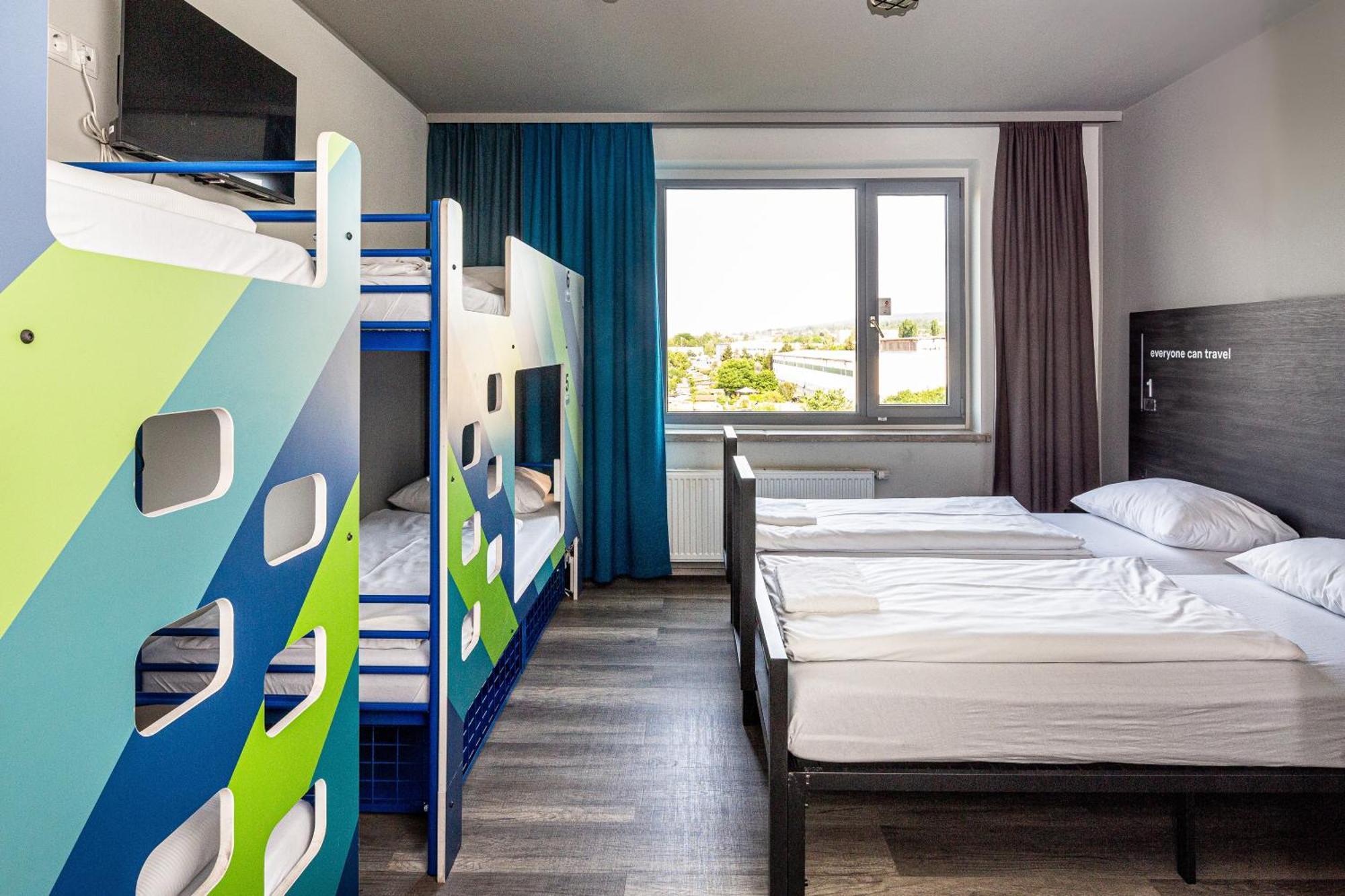 Bed 6-Bed Mixed Dormitory Room