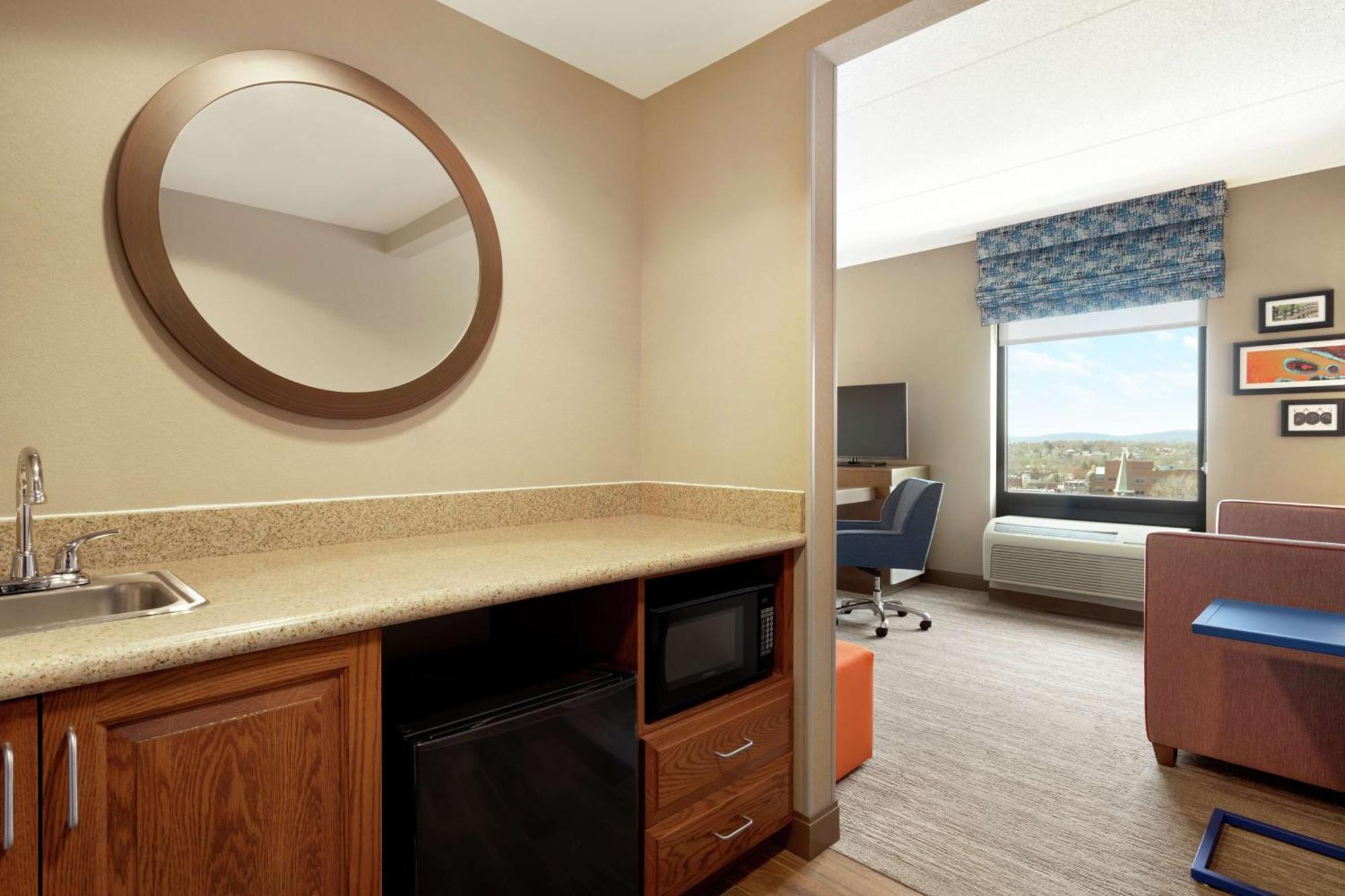 King Studio Suite with Sofa Bed - Non-Smoking