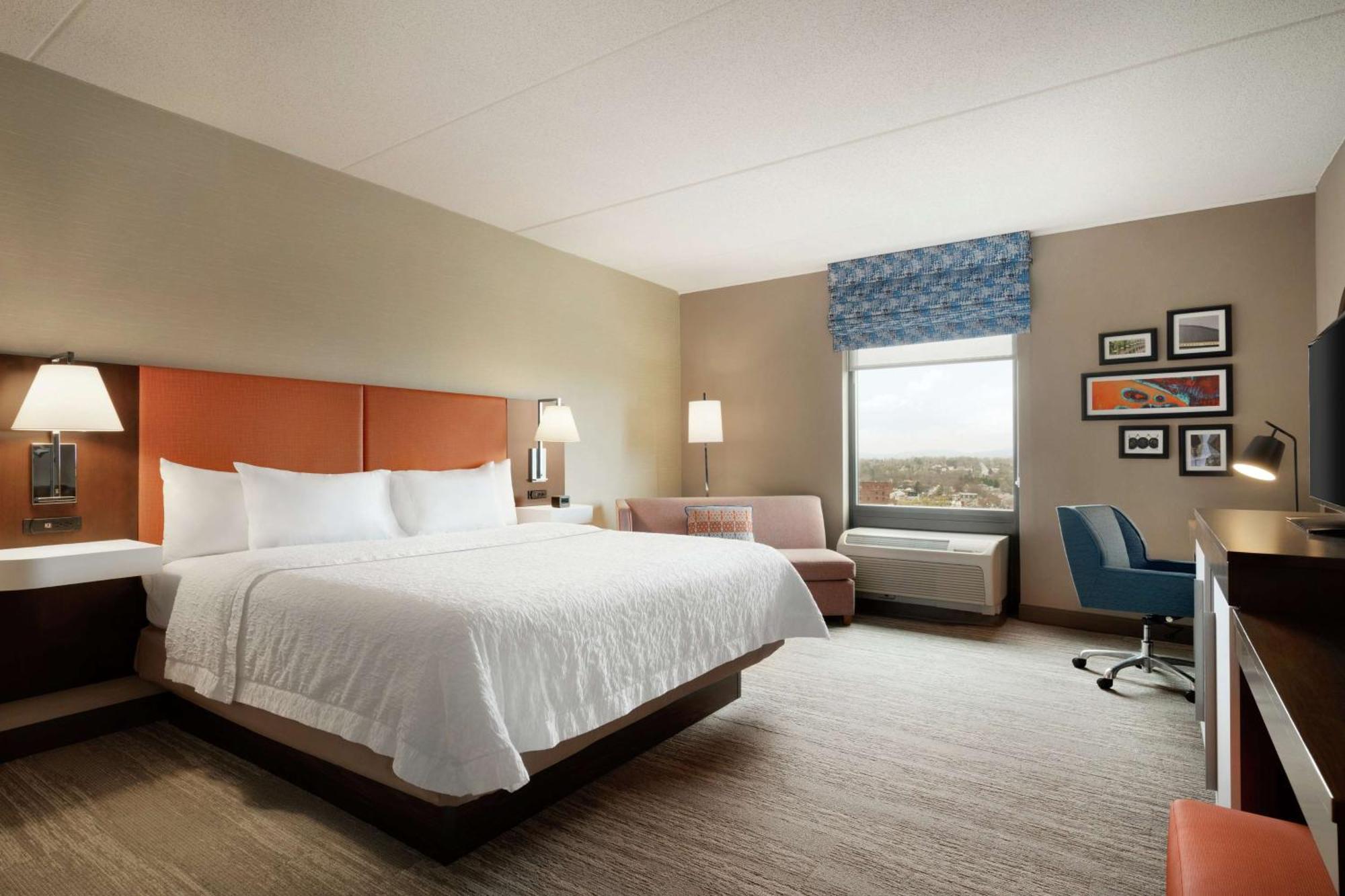 King Room with City View - Non-Smoking