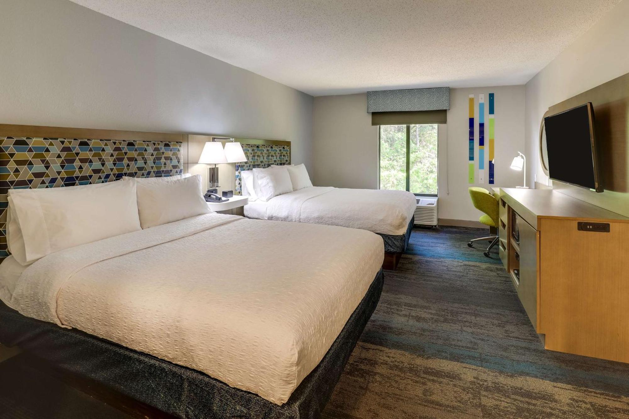 Room with Two Queen Beds - Non-Smoking