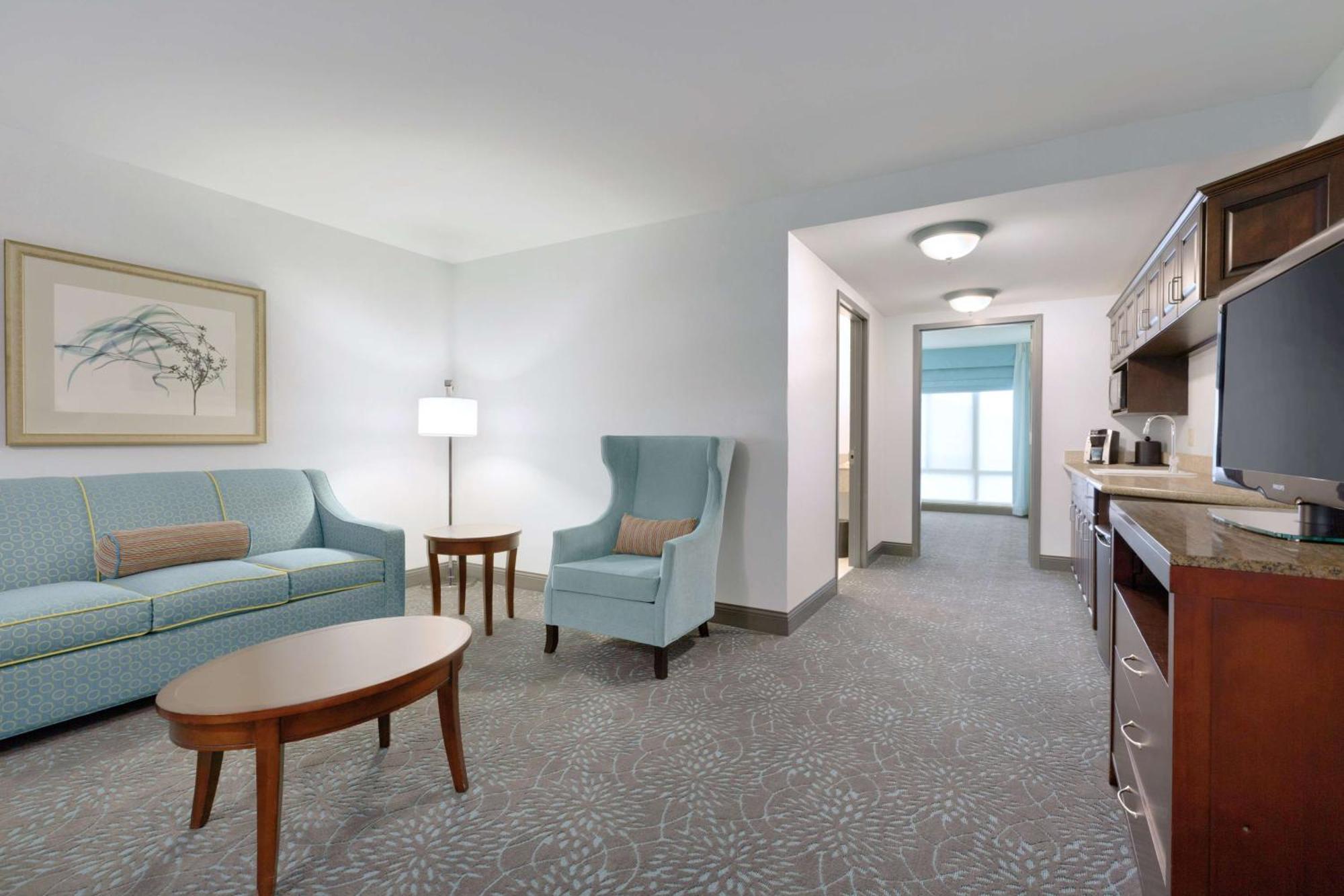 One-Bedroom King Suite Sofa Bed,1551958354:JPEG