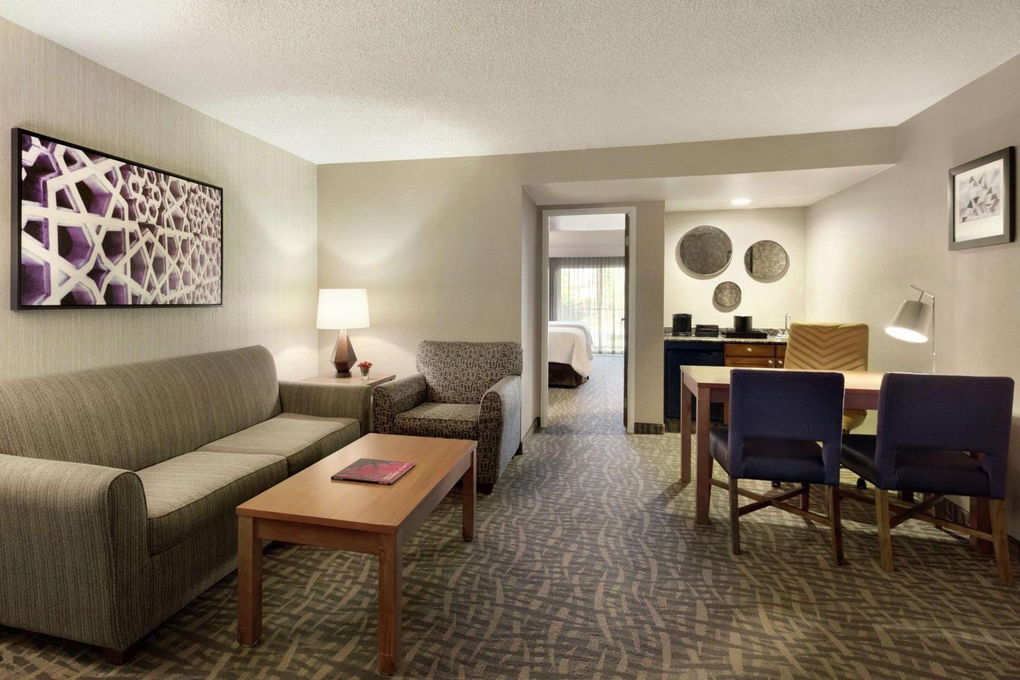 Two Queen Bed Suite with Balcony -Non-Smoking