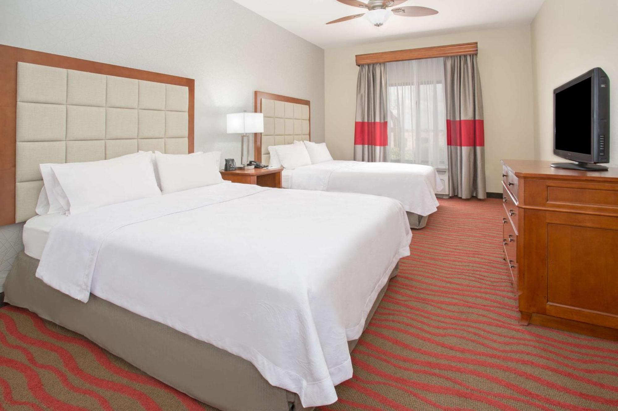 Suite with Two Queen Beds and Tub - Mobility and Hearing Access/Non-Smoking