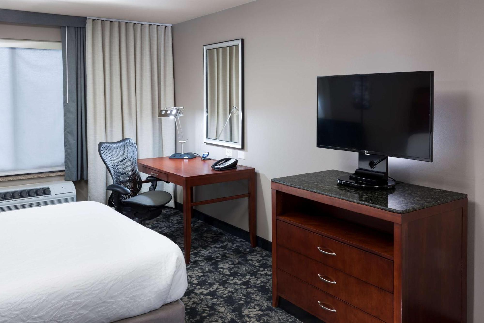 Queen Room with Two Queen Beds - Hearing Access