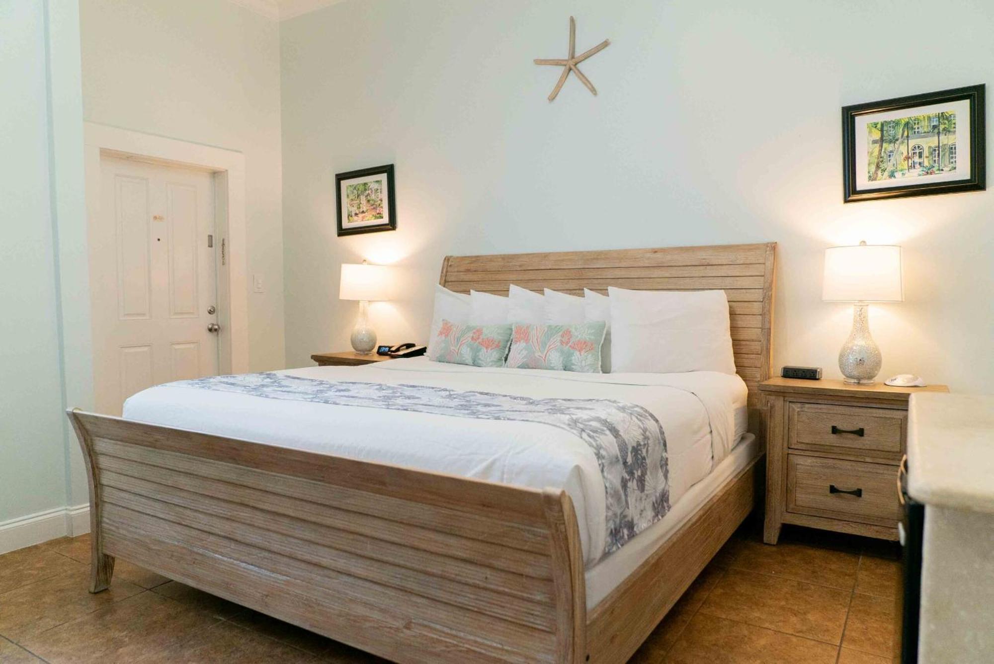 King Room,1588269153:JPEG
