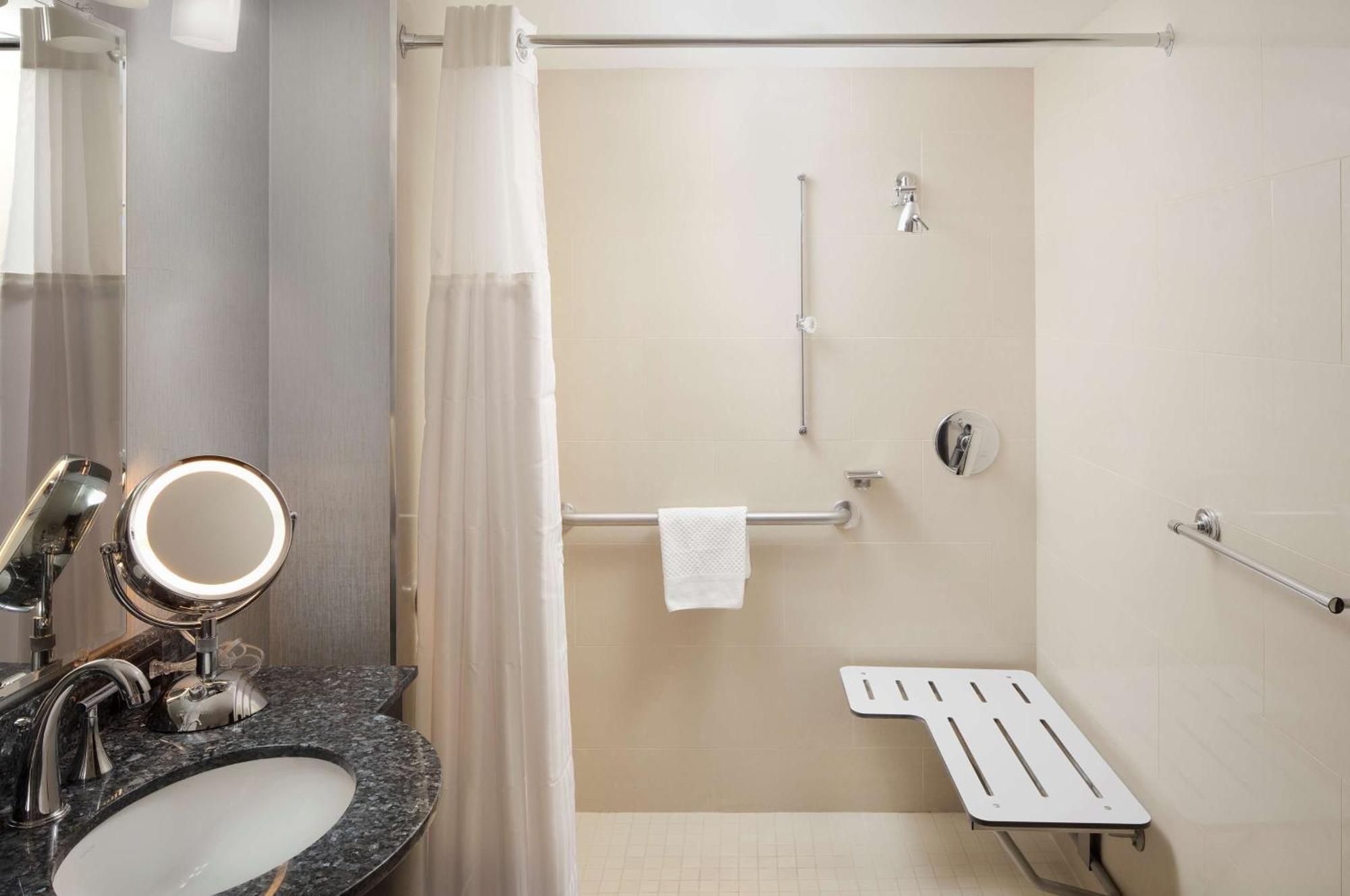 Double Room Two Double Beds Roll Shower Mobility or Hearing Access,1552280137:JPEG